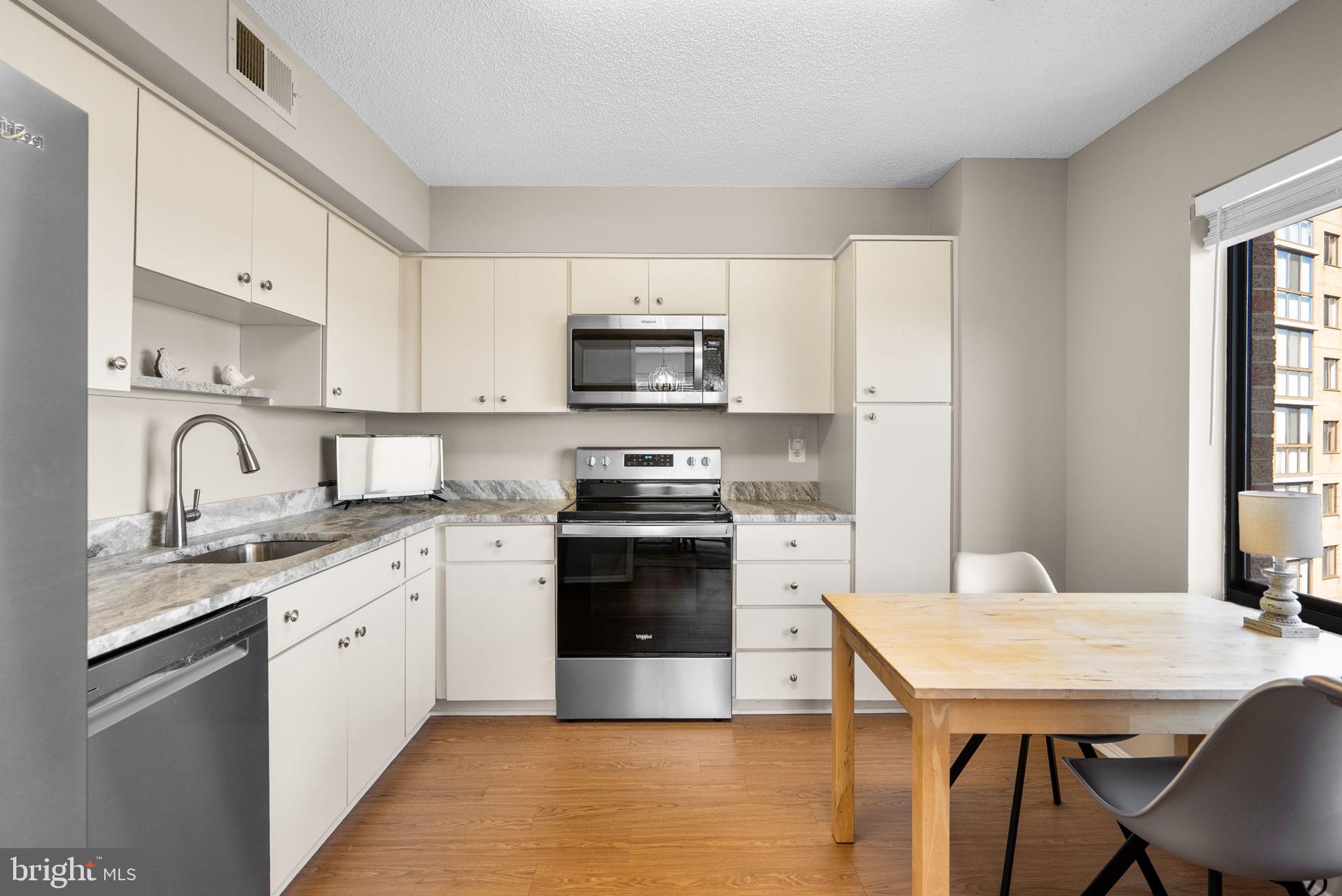 FAIRWAYS NORTH - Residential