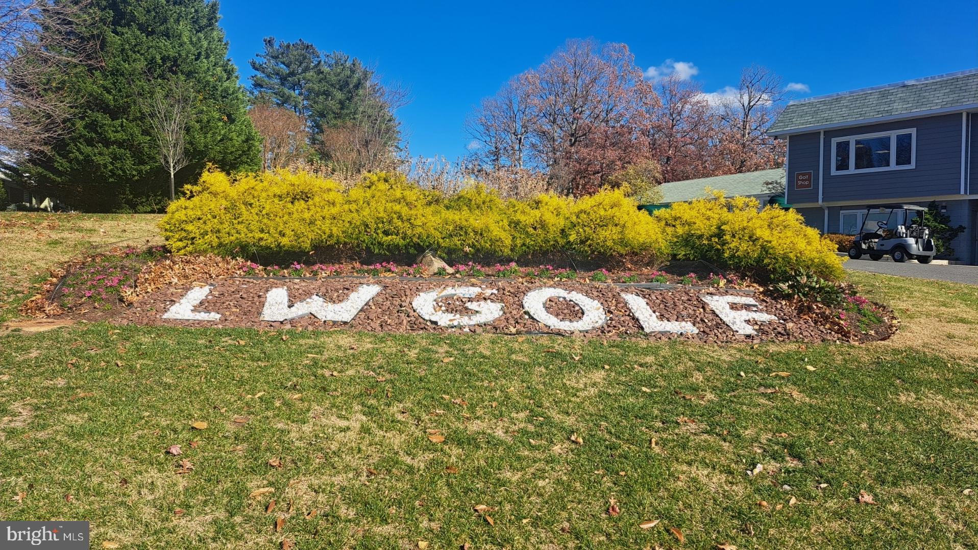 FAIRWAYS NORTH - Residential