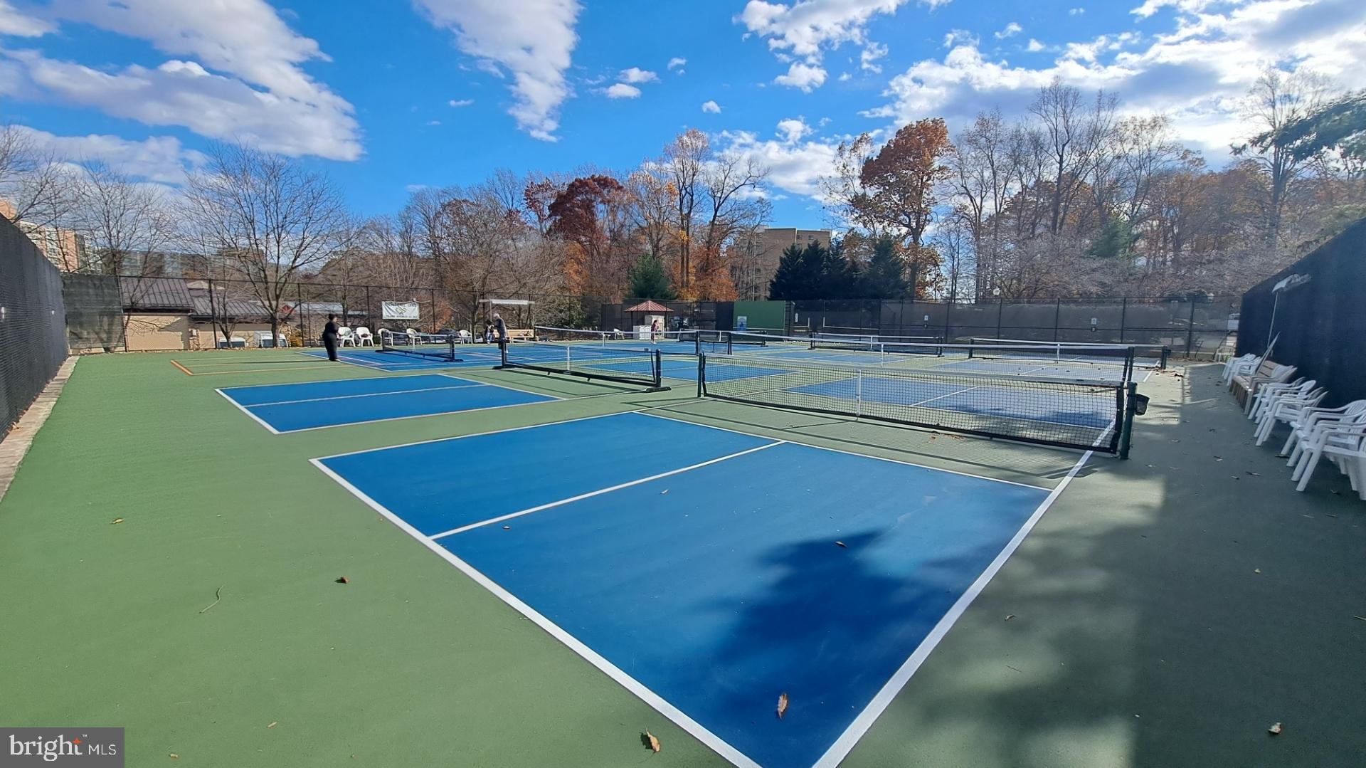 FAIRWAYS NORTH - Residential