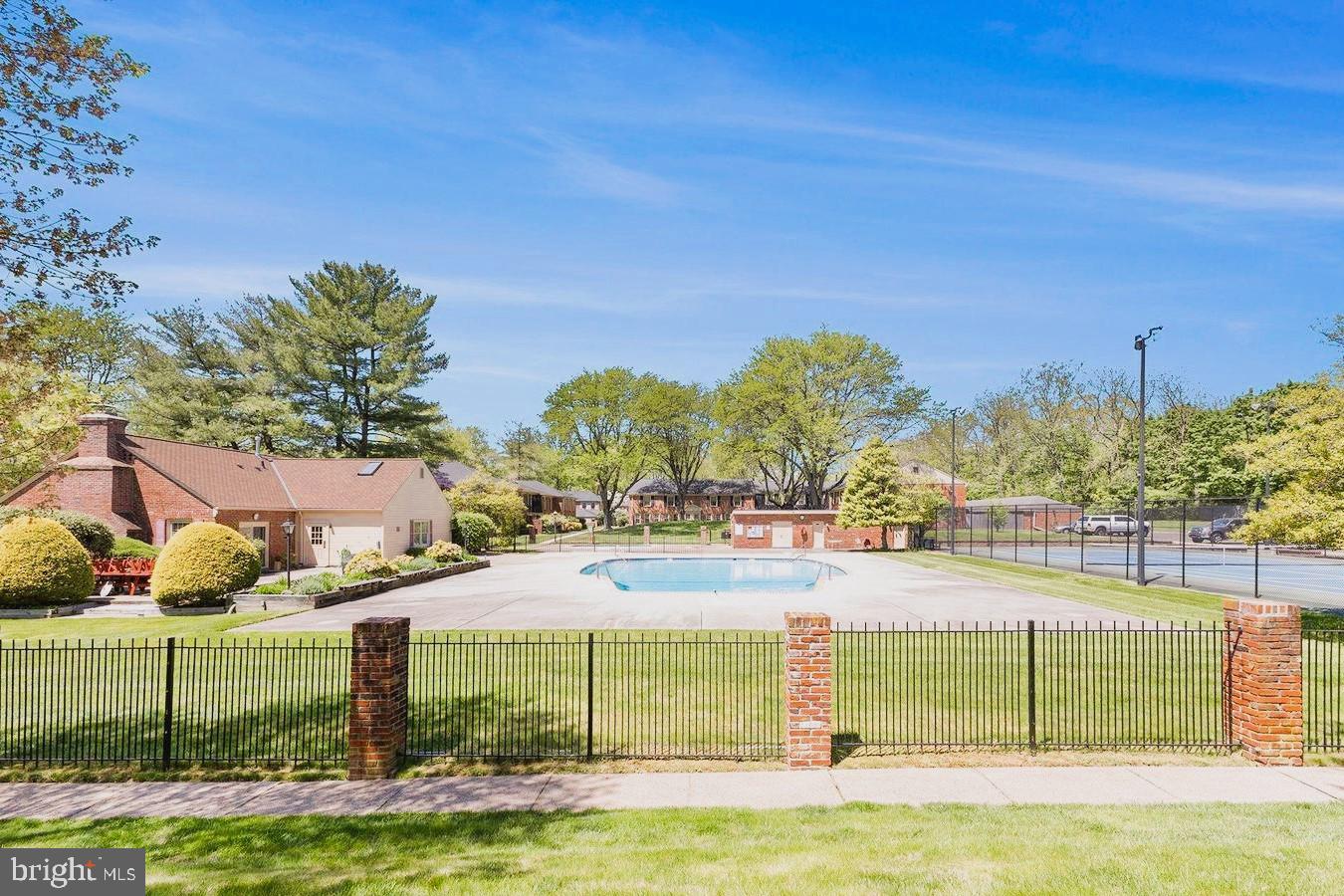 GEORGETOWN OF PHIL - Residential Lease