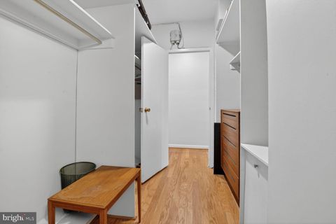 Tiny photo for 950 NW 25th Street NW, WASHINGTON, DC 20037 (MLS # DCDC2259570)