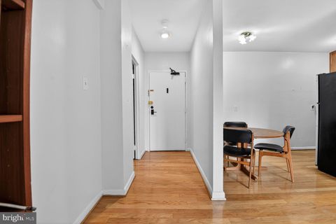 Tiny photo for 950 NW 25th Street NW, WASHINGTON, DC 20037 (MLS # DCDC2259570)