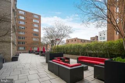 Tiny photo for 950 NW 25th Street NW, WASHINGTON, DC 20037 (MLS # DCDC2259570)