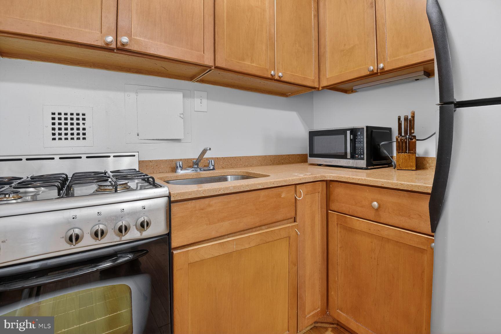 950 NW 25TH STREET NW 115N