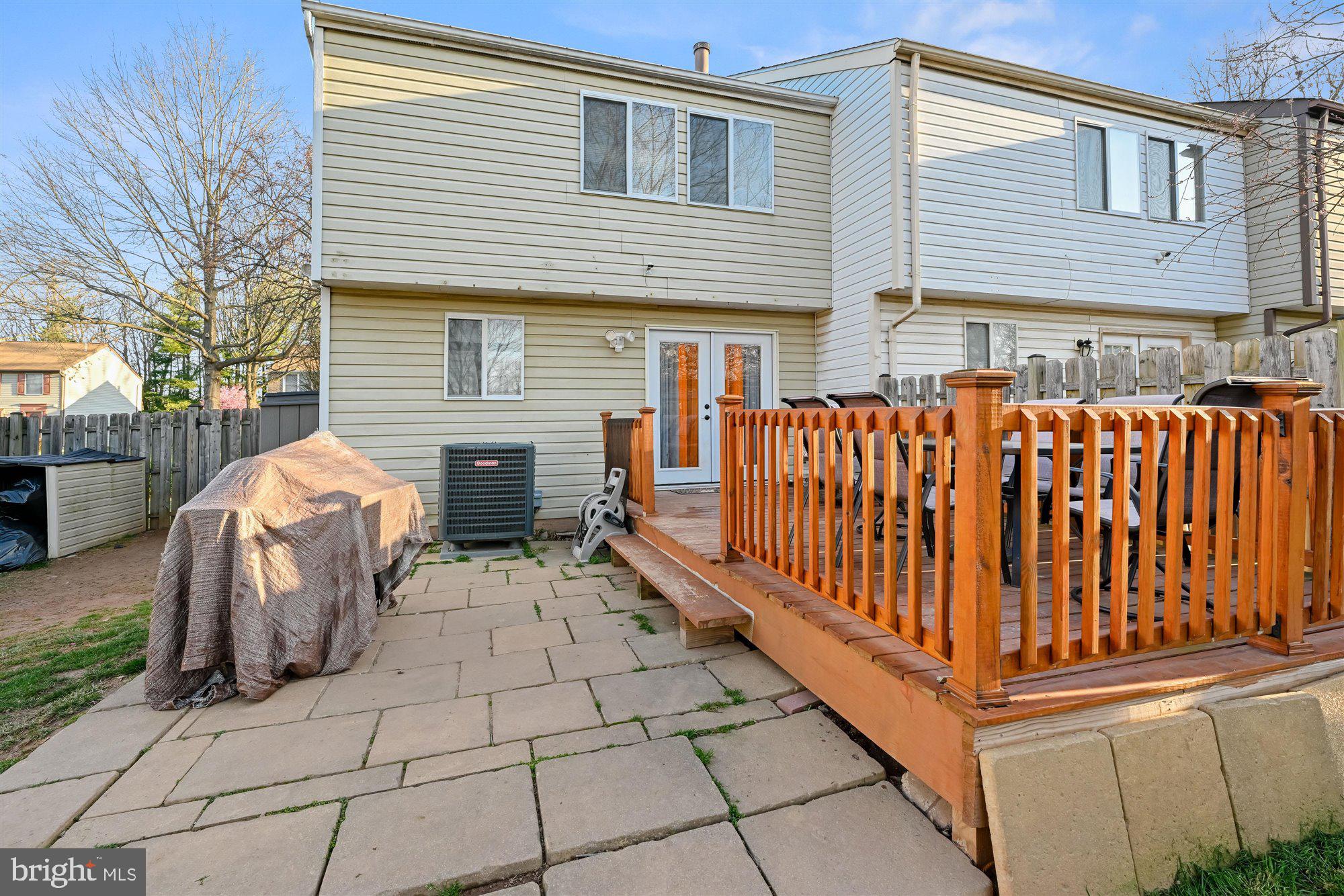 CROSBY HILL - Residential