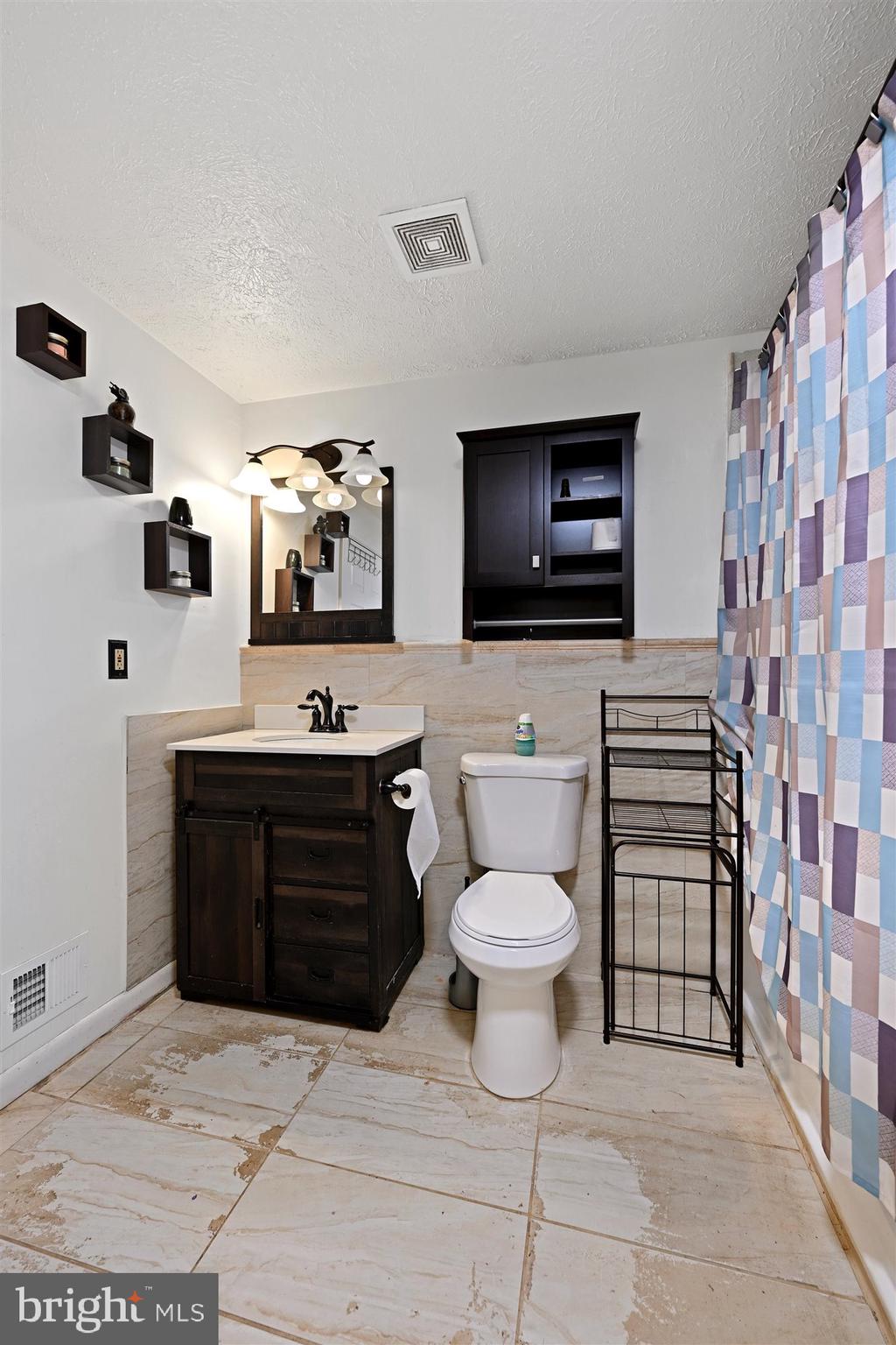 CROSBY HILL - Residential