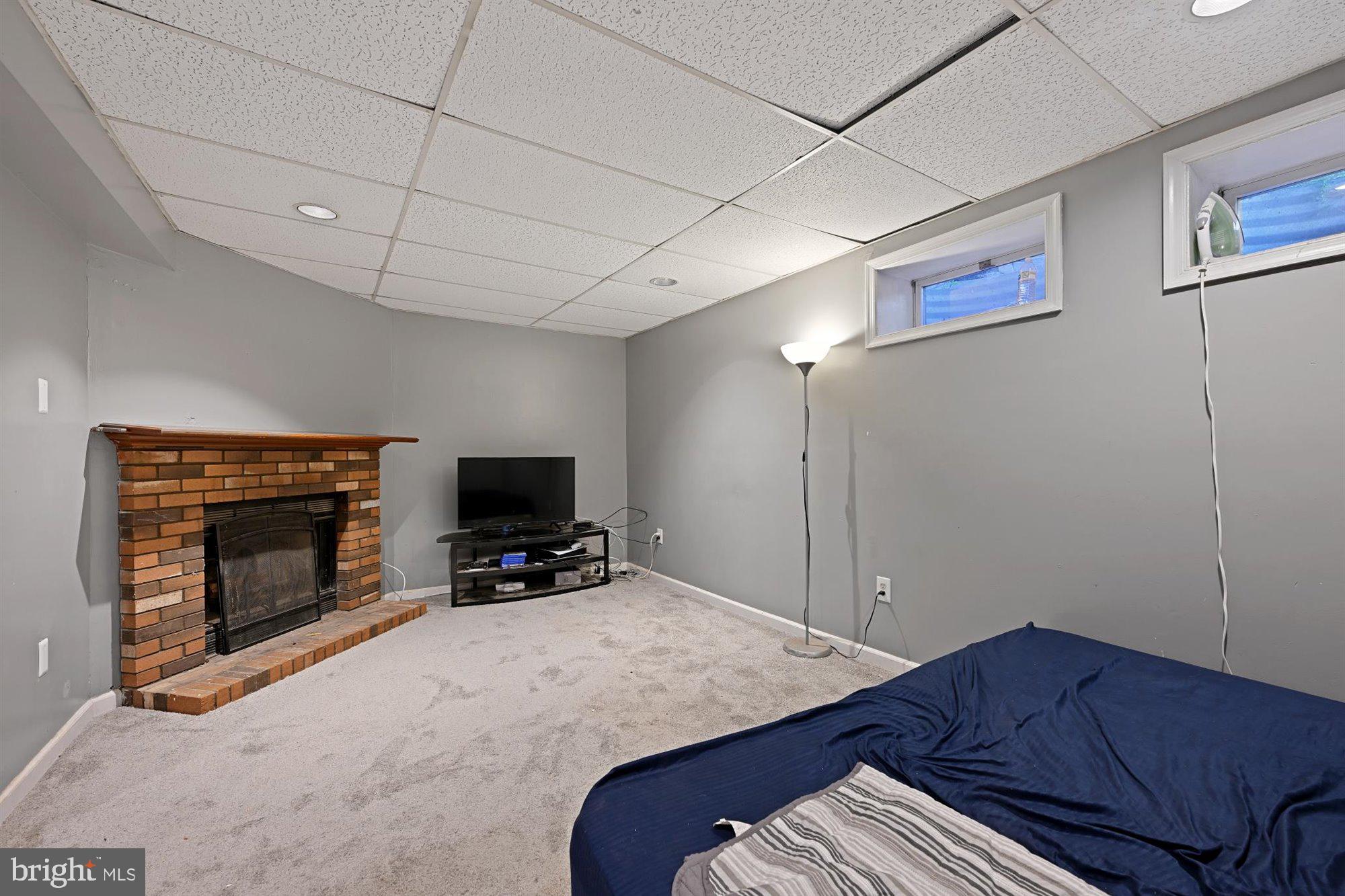 CROSBY HILL - Residential