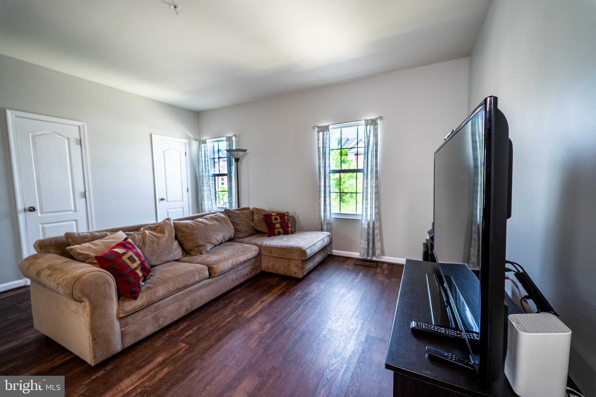 FAIRWAY VILLAGE TOWNS - Residential