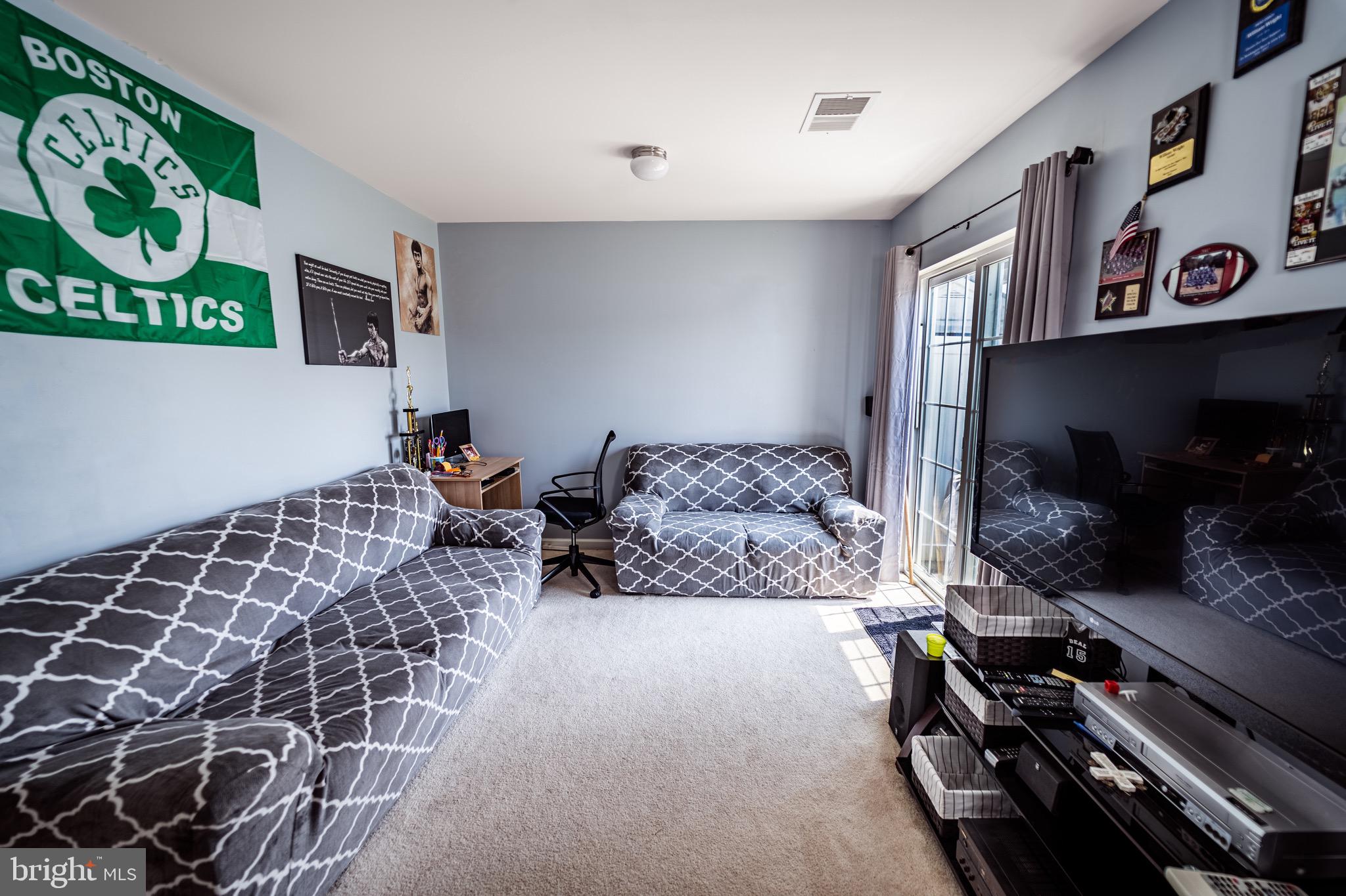 FAIRWAY VILLAGE TOWNS - Residential