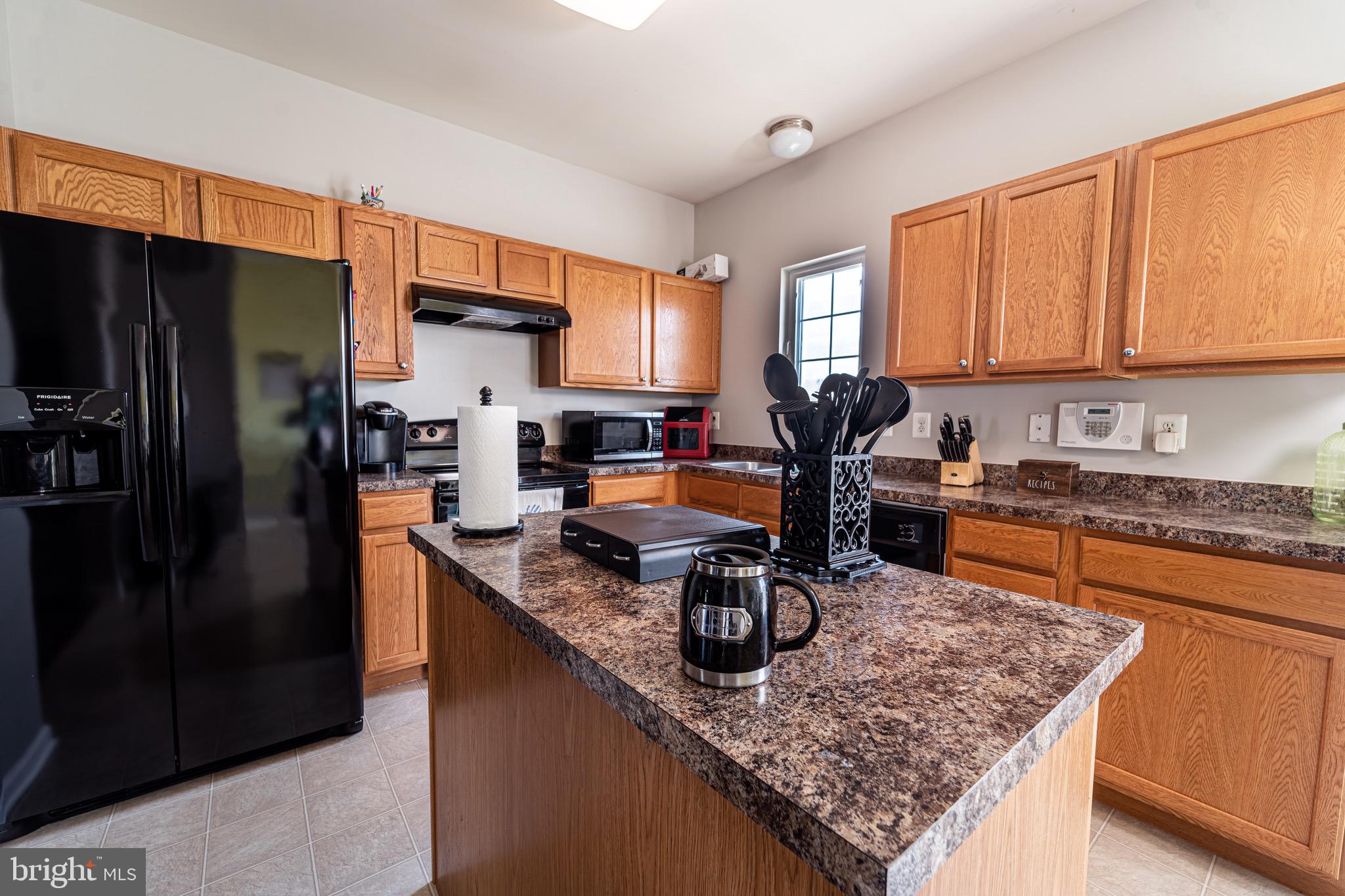 FAIRWAY VILLAGE TOWNS - Residential