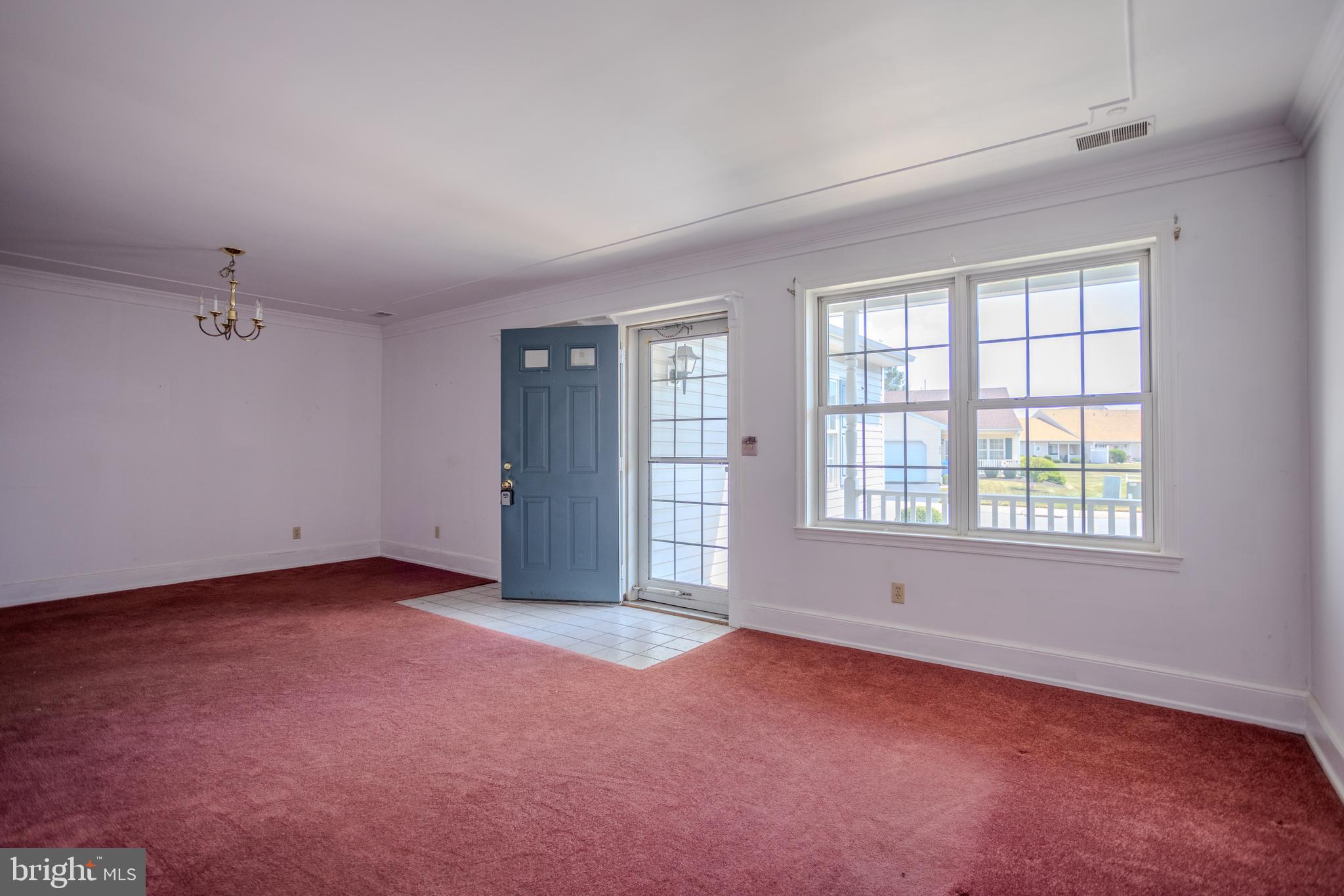 3016 VILLAGE W CIRCLE