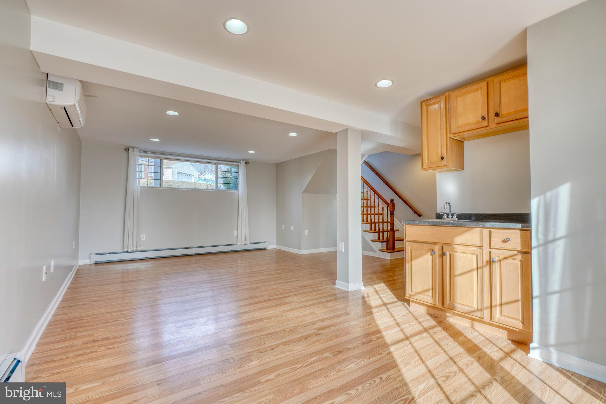 HIGH POINT - Residential Lease