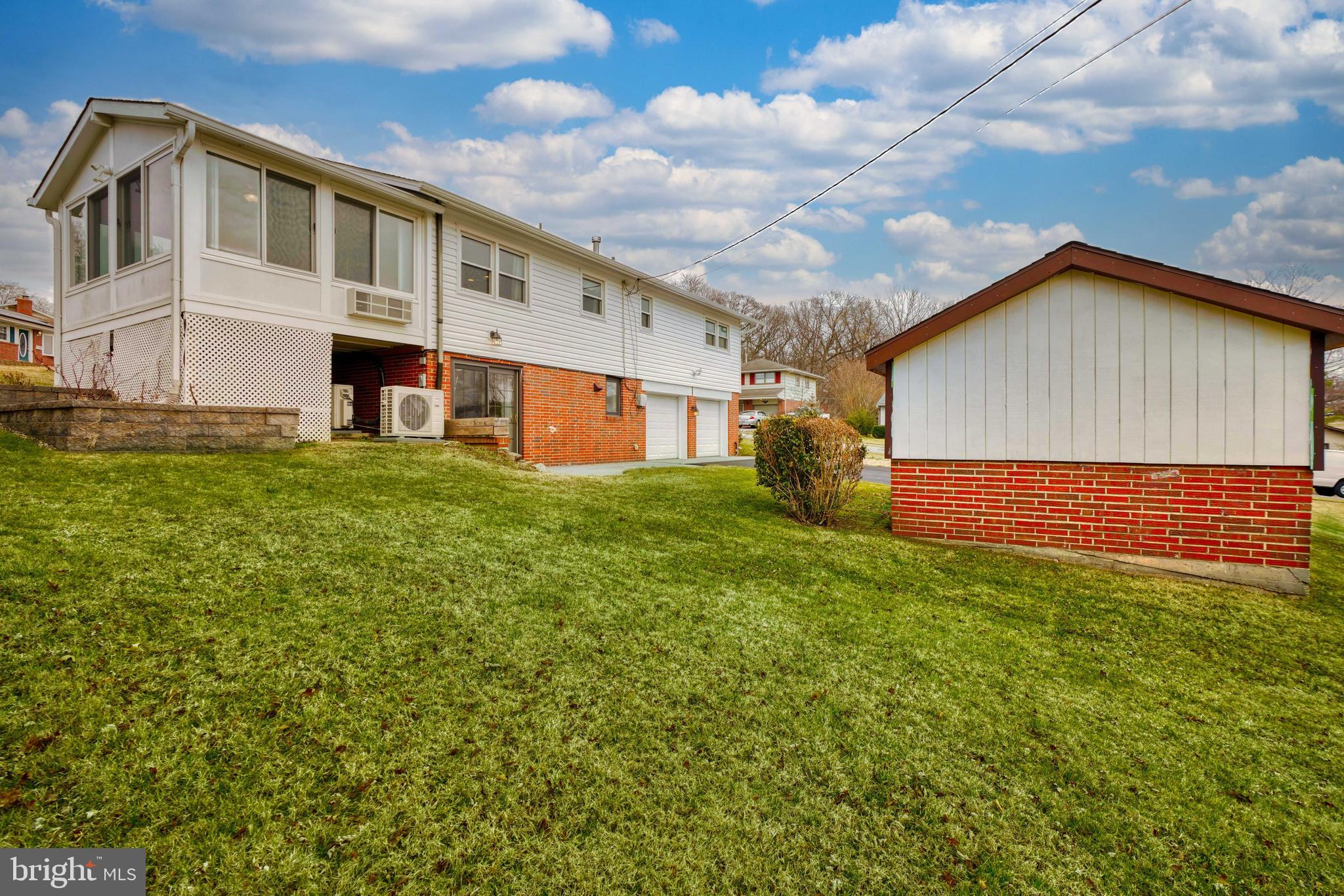 HIGH POINT - Residential Lease