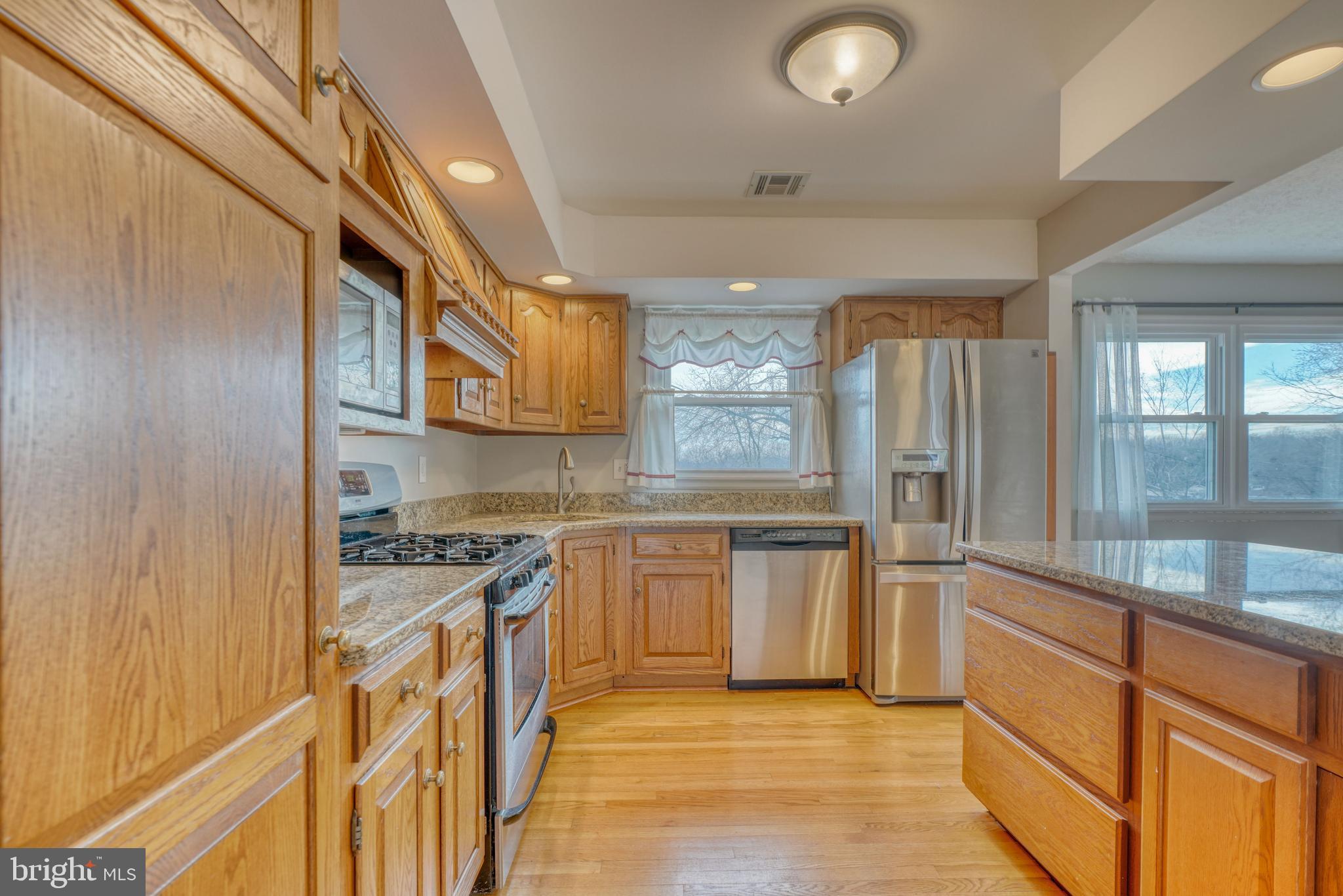 HIGH POINT - Residential Lease