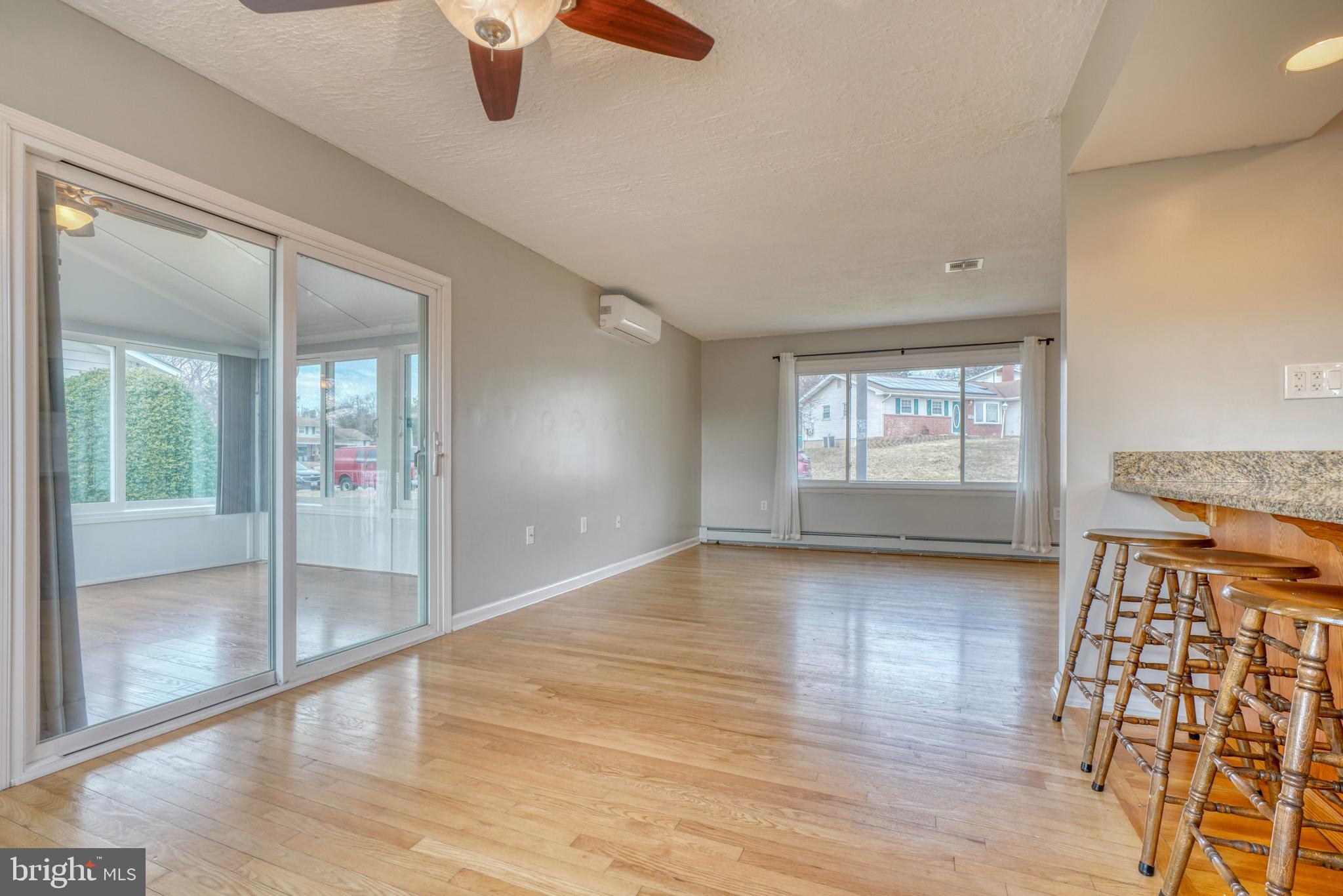 HIGH POINT - Residential Lease