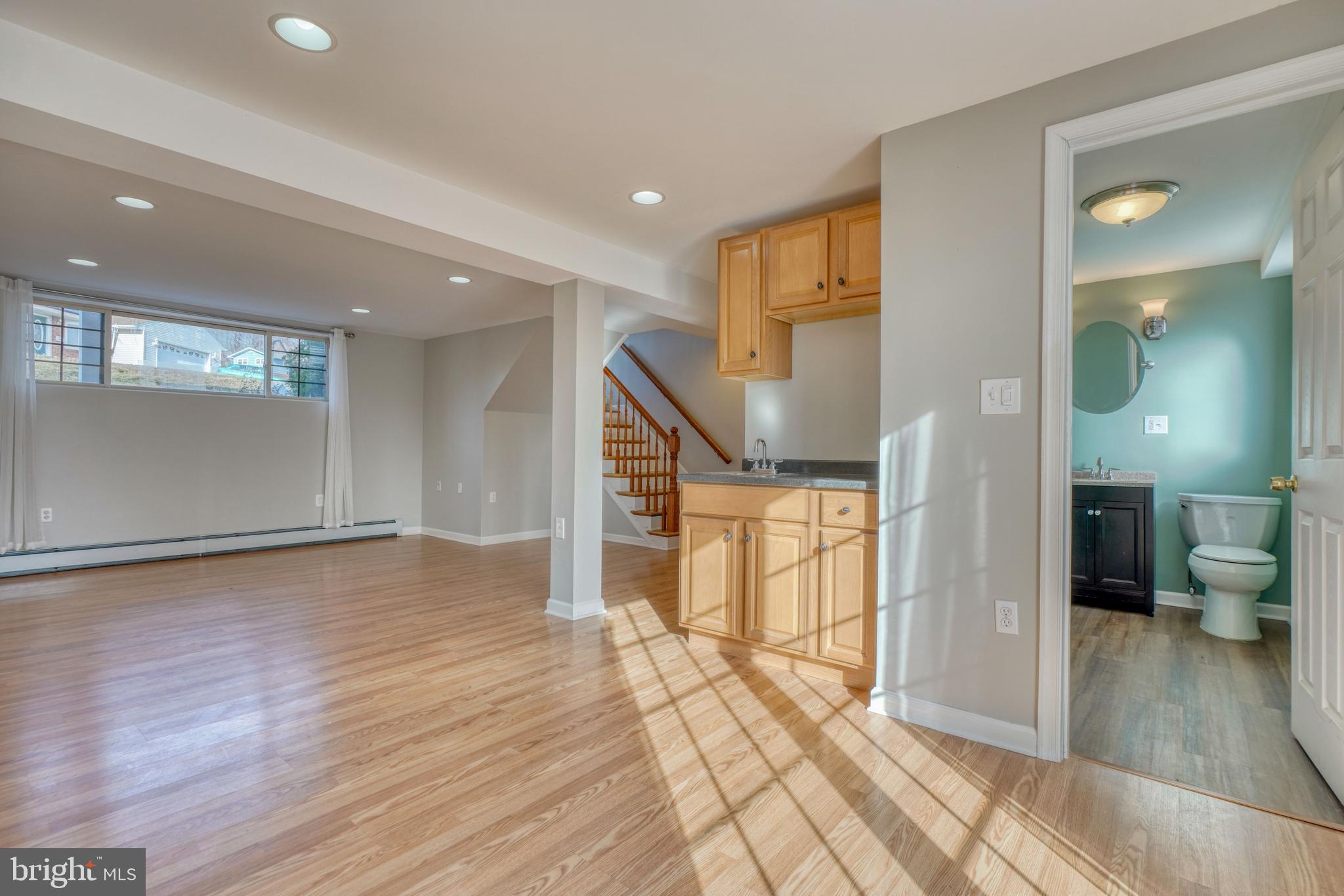 HIGH POINT - Residential Lease