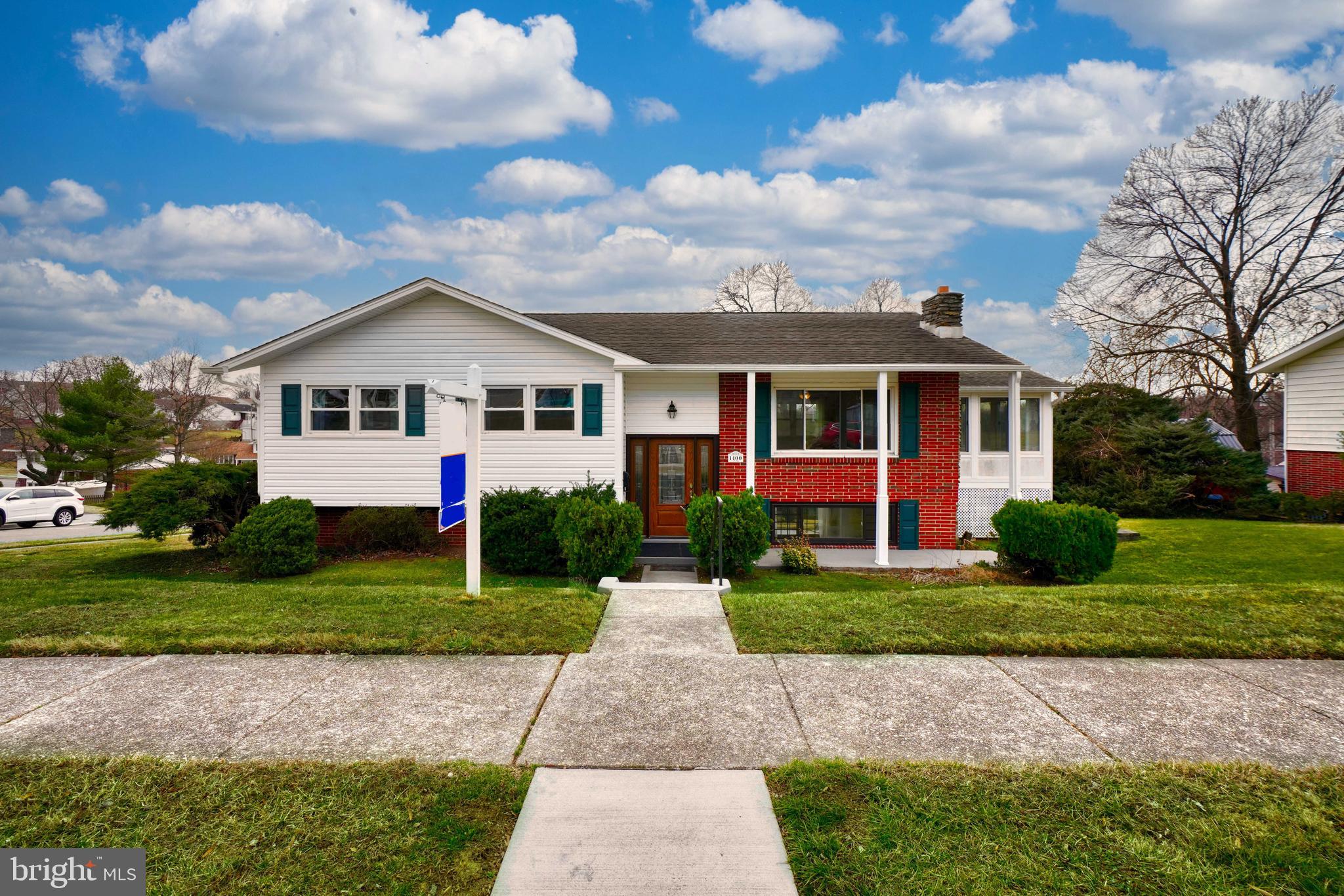 HIGH POINT - Residential Lease