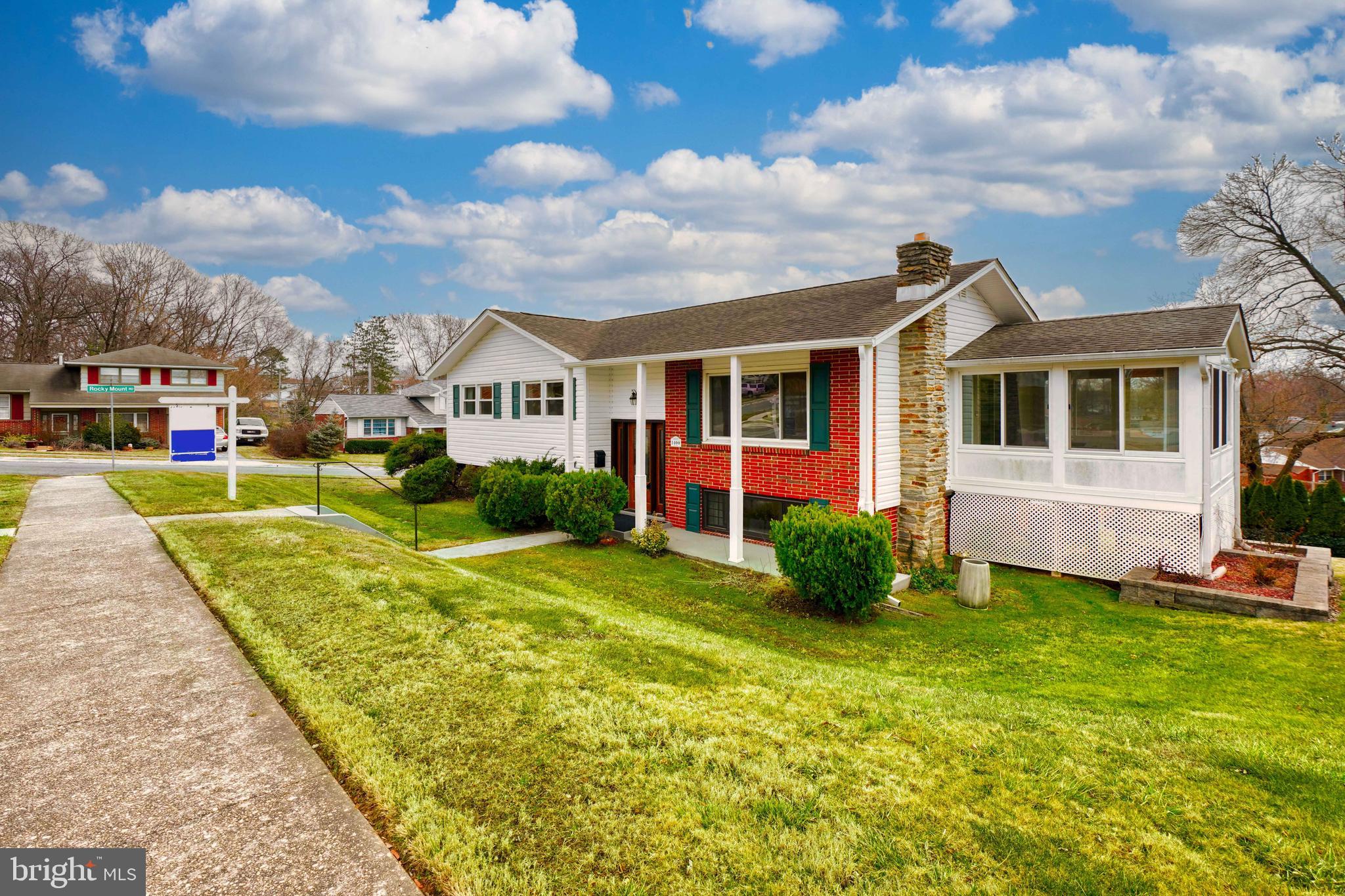 HIGH POINT - Residential Lease