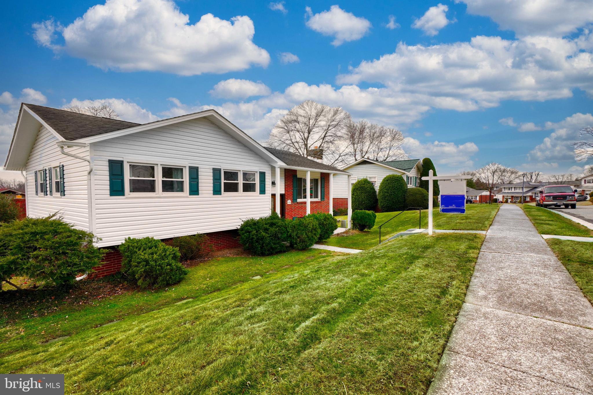 HIGH POINT - Residential Lease