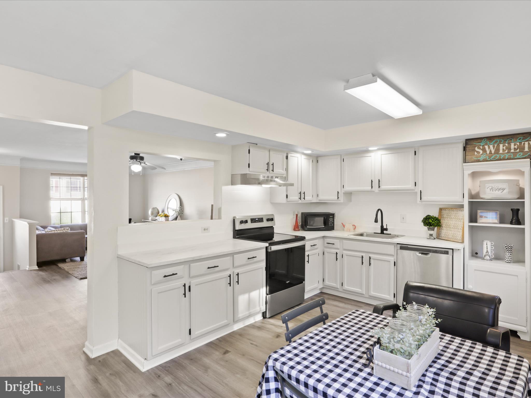 QUAIL HOLLOW - Residential