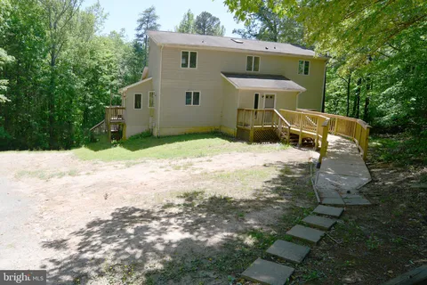 MLS: VAMA2002134