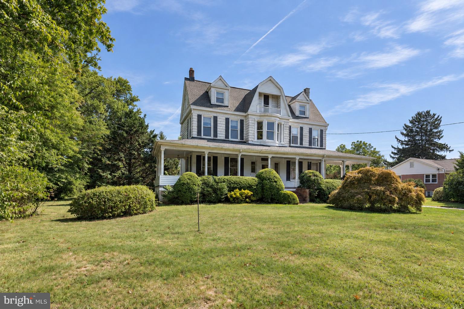 2 N BEECHWOOD AVENUE