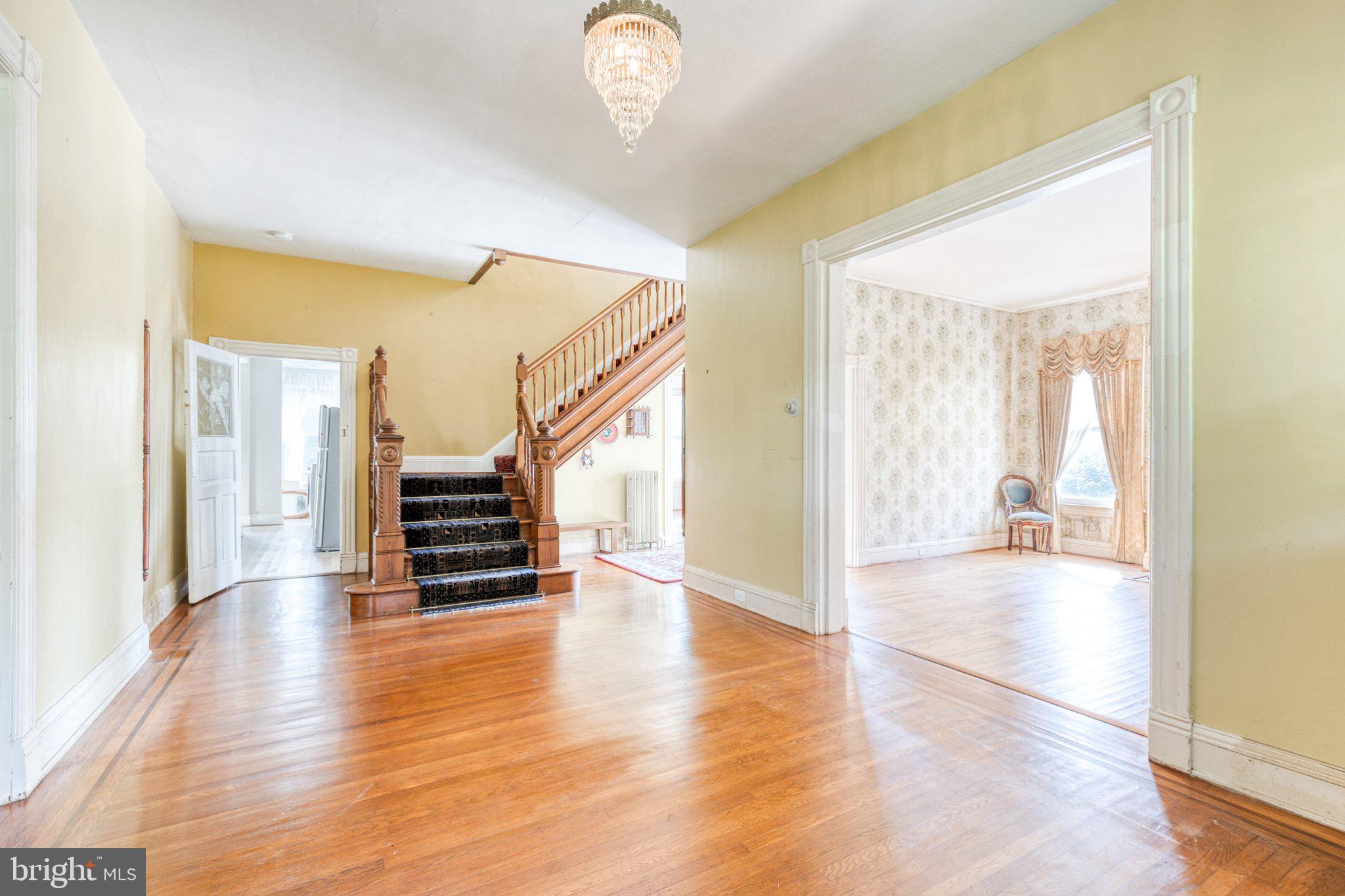2 N BEECHWOOD AVENUE
