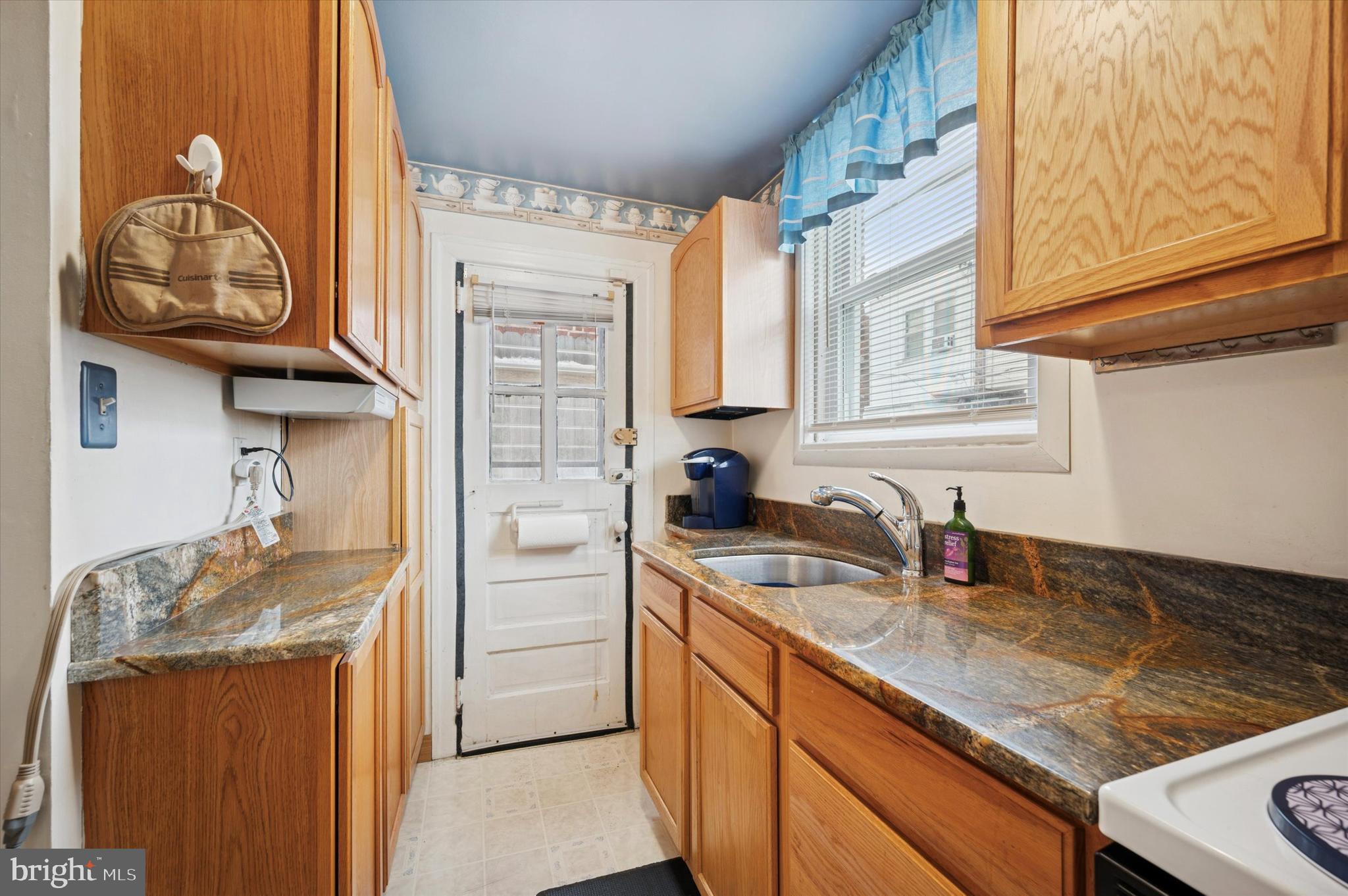 WEST OAK LANE - Residential