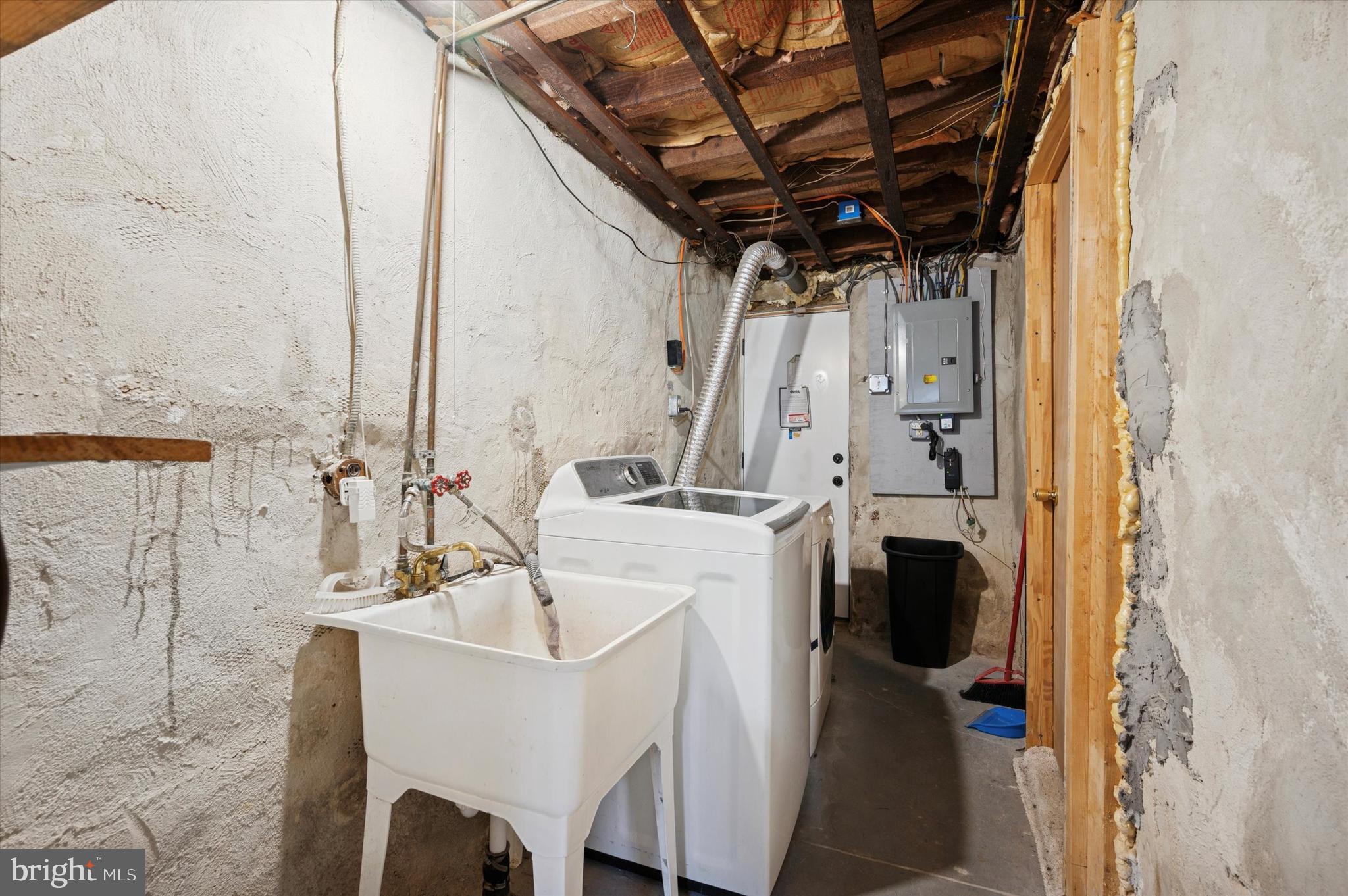 WEST OAK LANE - Residential