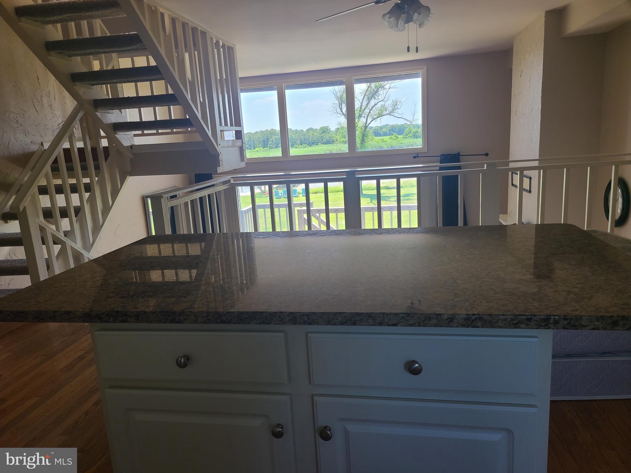 SUNSET HARBOR - Residential