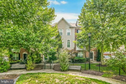 Townhouse For Rent - 9624 Westerdale Drive<br/> Prince Georges County, UPPER MARLBORO, MD 20774