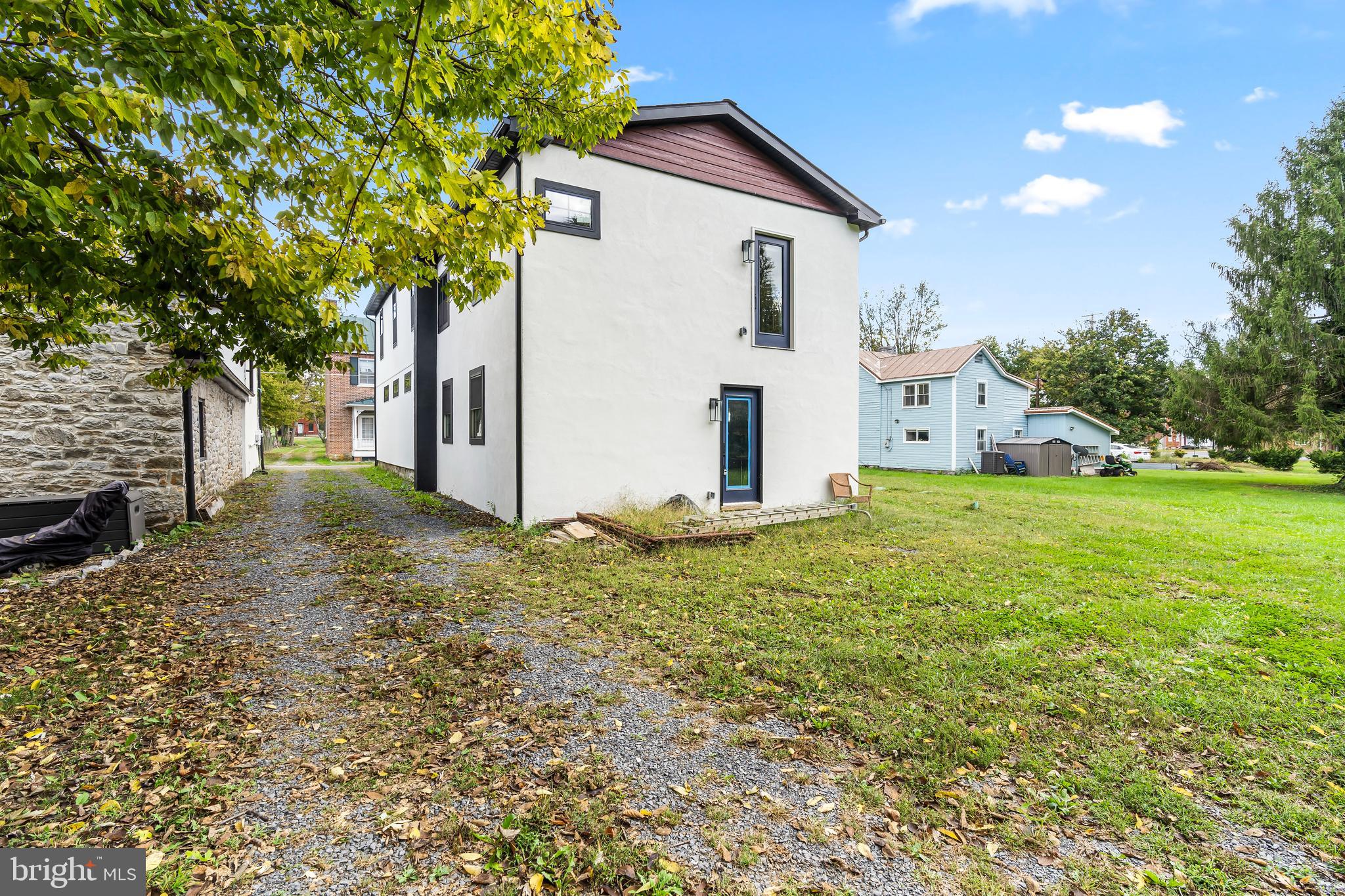 MIDDLEWAY - Residential