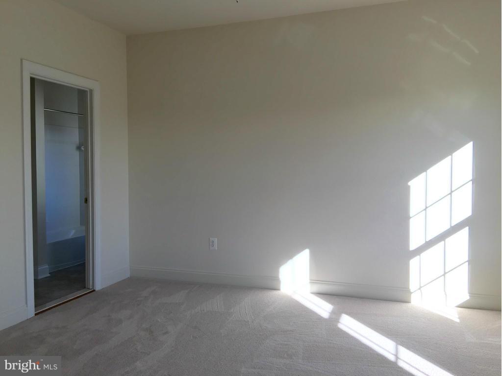 PORT POTOMAC - Residential Lease