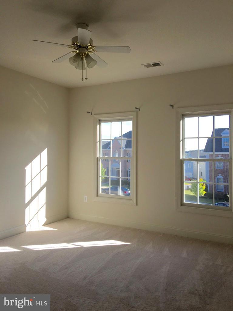 PORT POTOMAC - Residential Lease