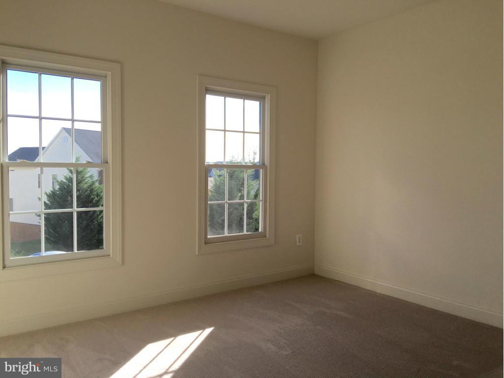 PORT POTOMAC - Residential Lease