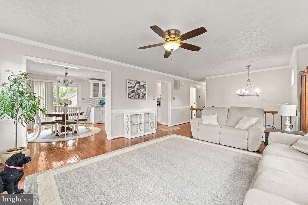 40 THORNBERRY LANE
