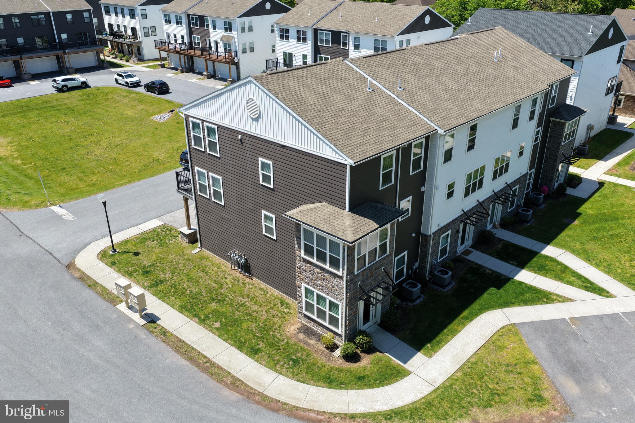 113 HIGH POINTE DRIVE 50