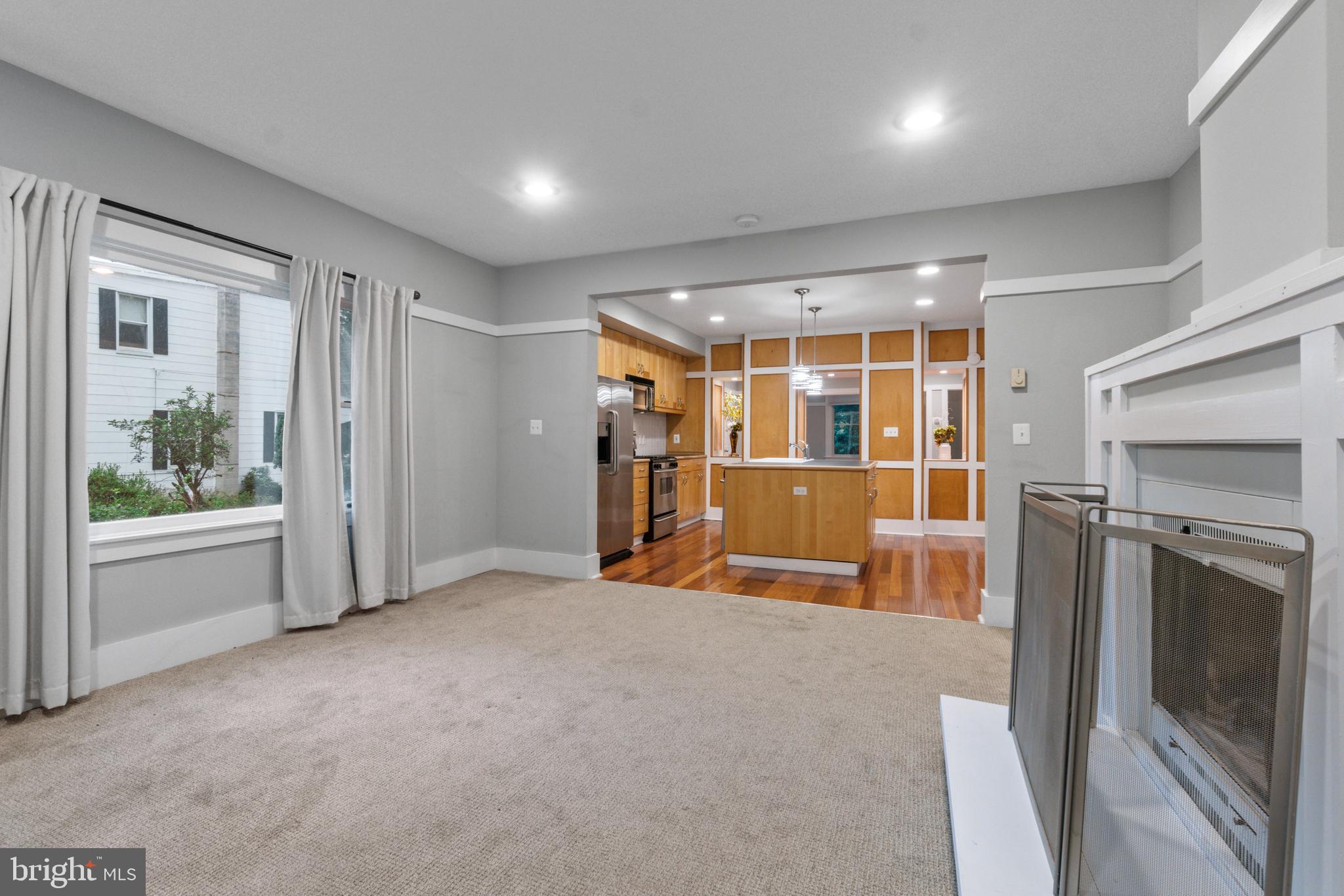 MOUNT WASHINGTON - Residential Lease