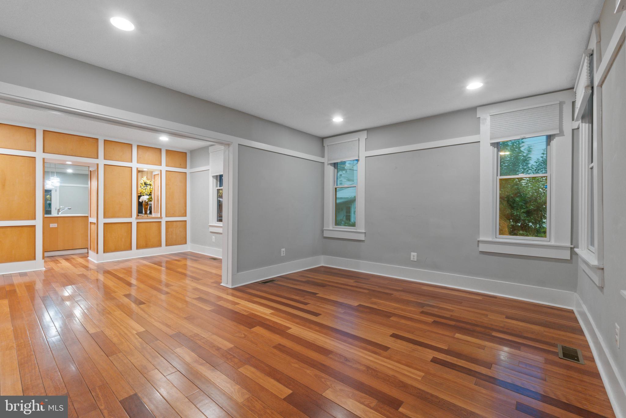 MOUNT WASHINGTON - Residential Lease