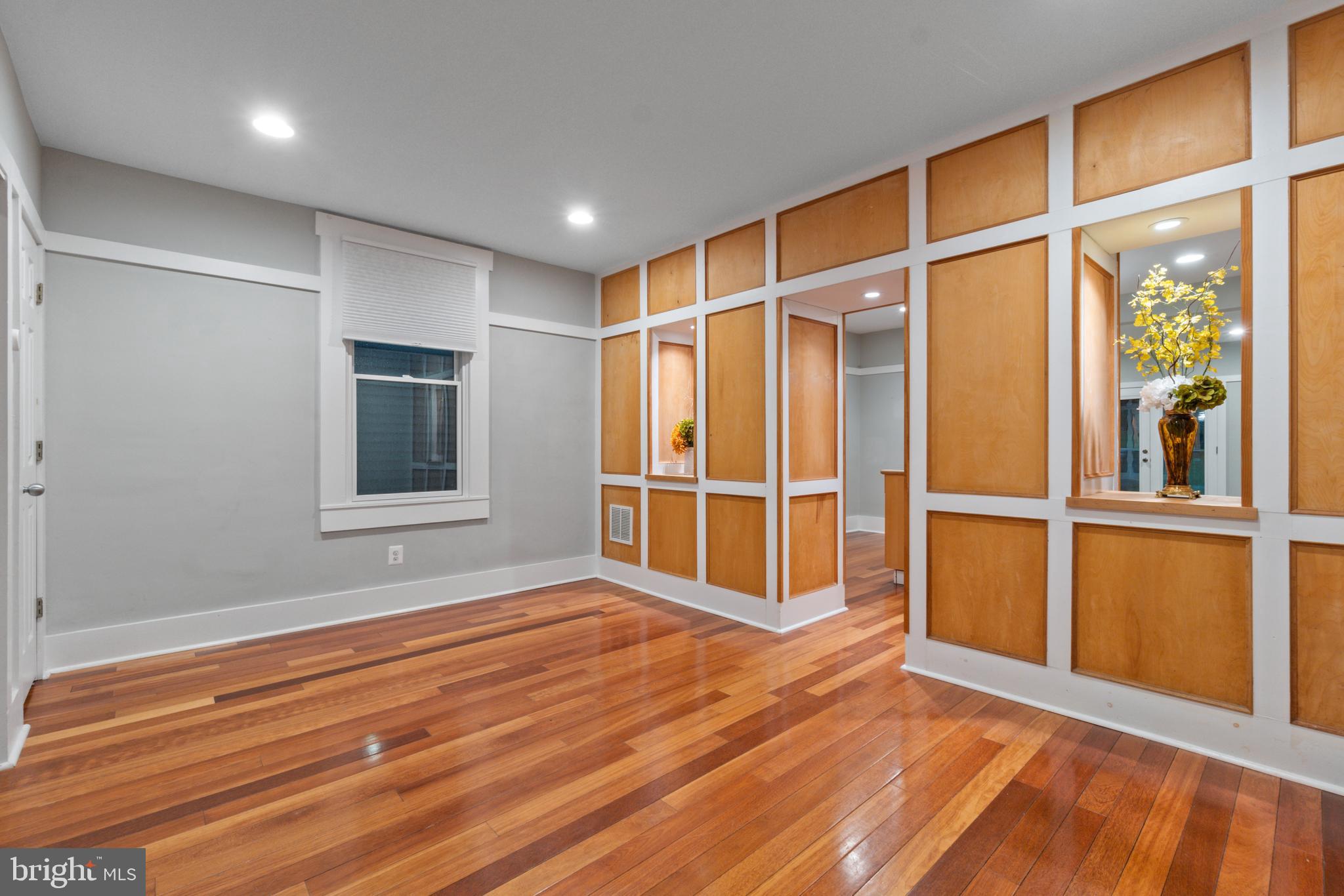MOUNT WASHINGTON - Residential Lease