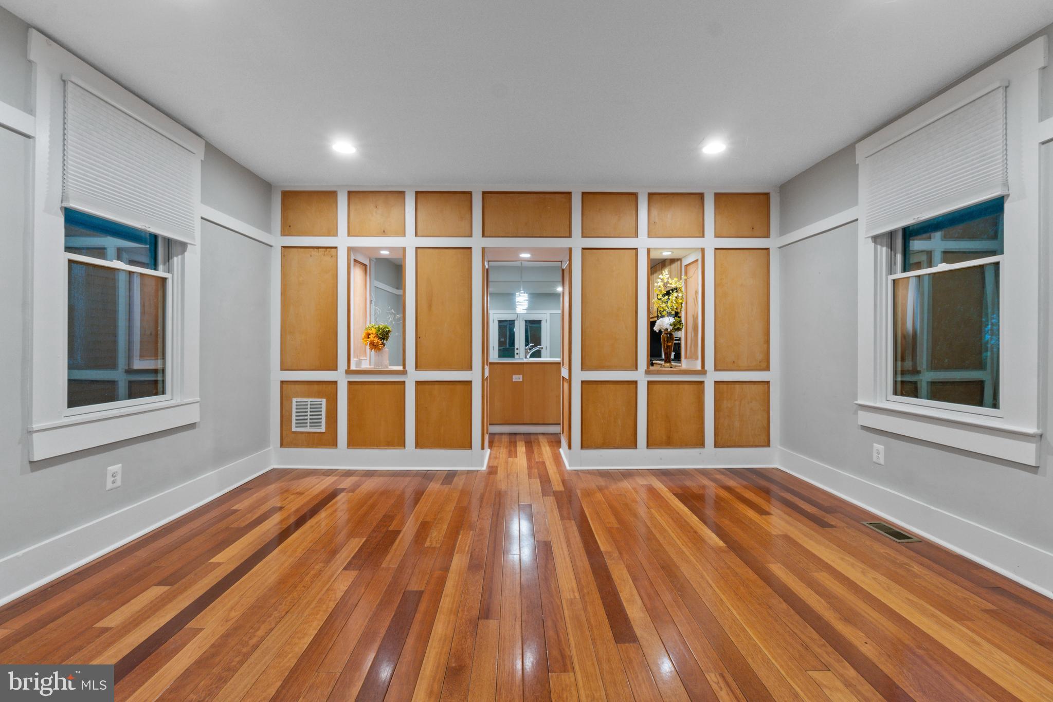 MOUNT WASHINGTON - Residential Lease