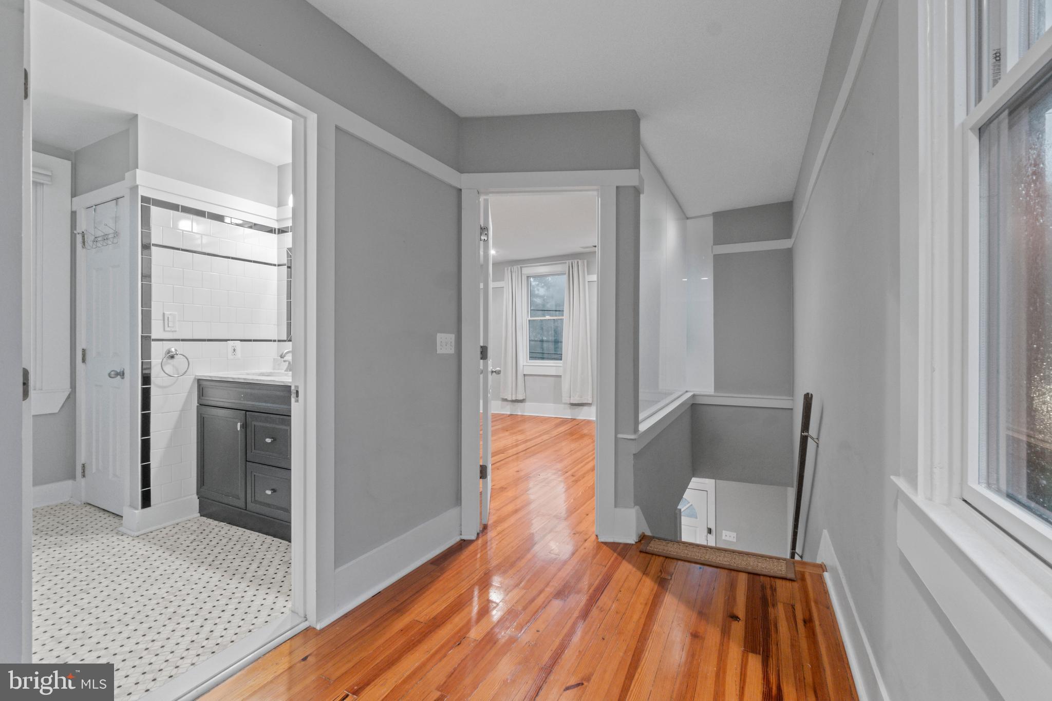MOUNT WASHINGTON - Residential Lease