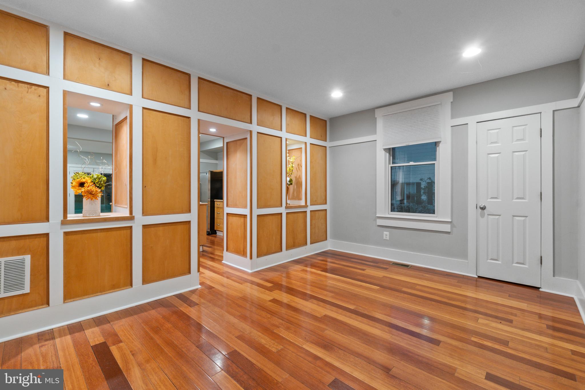 MOUNT WASHINGTON - Residential Lease