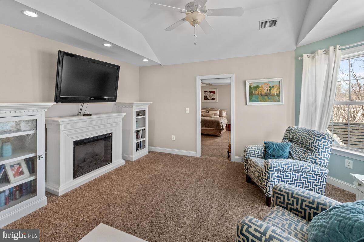 STONELAKE - Residential