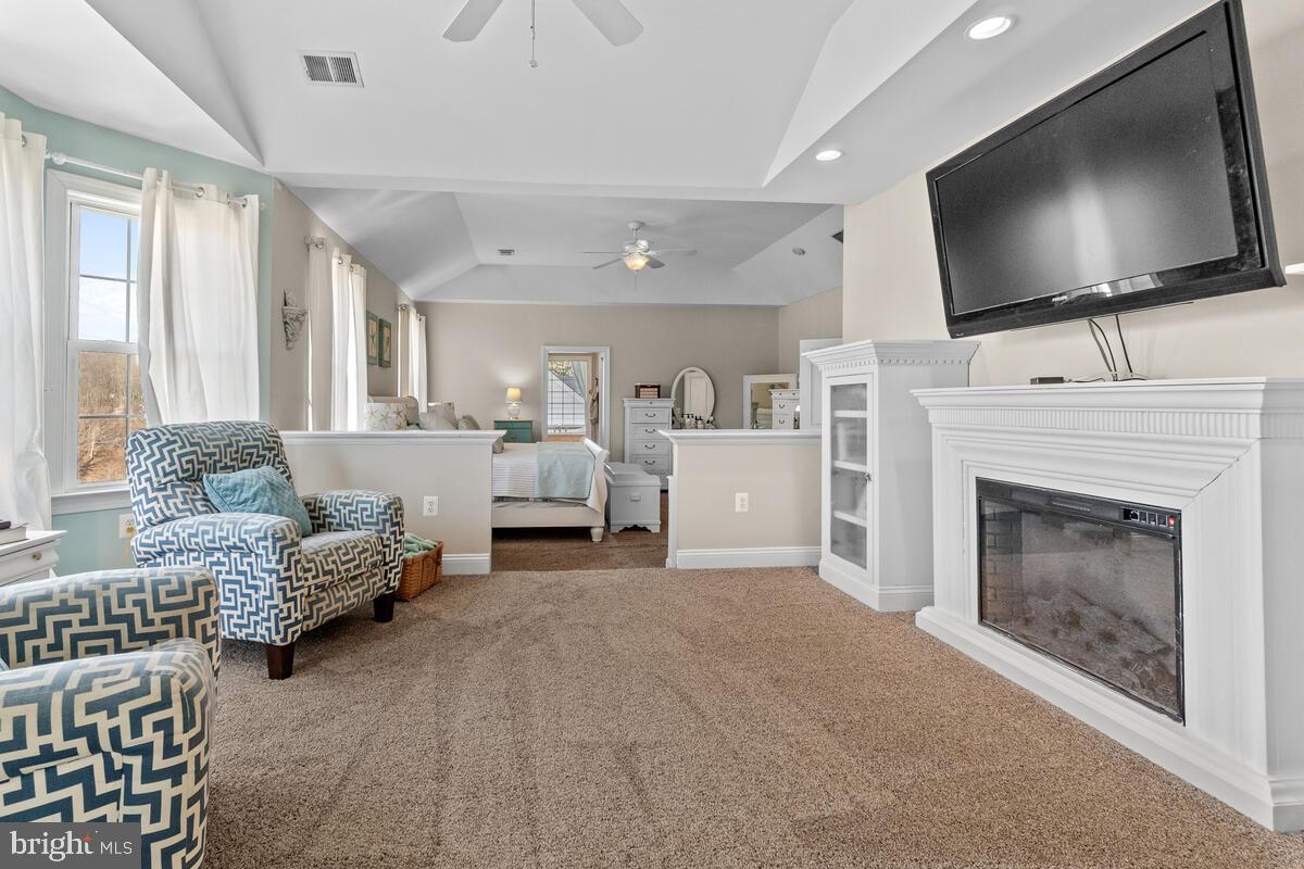 STONELAKE - Residential