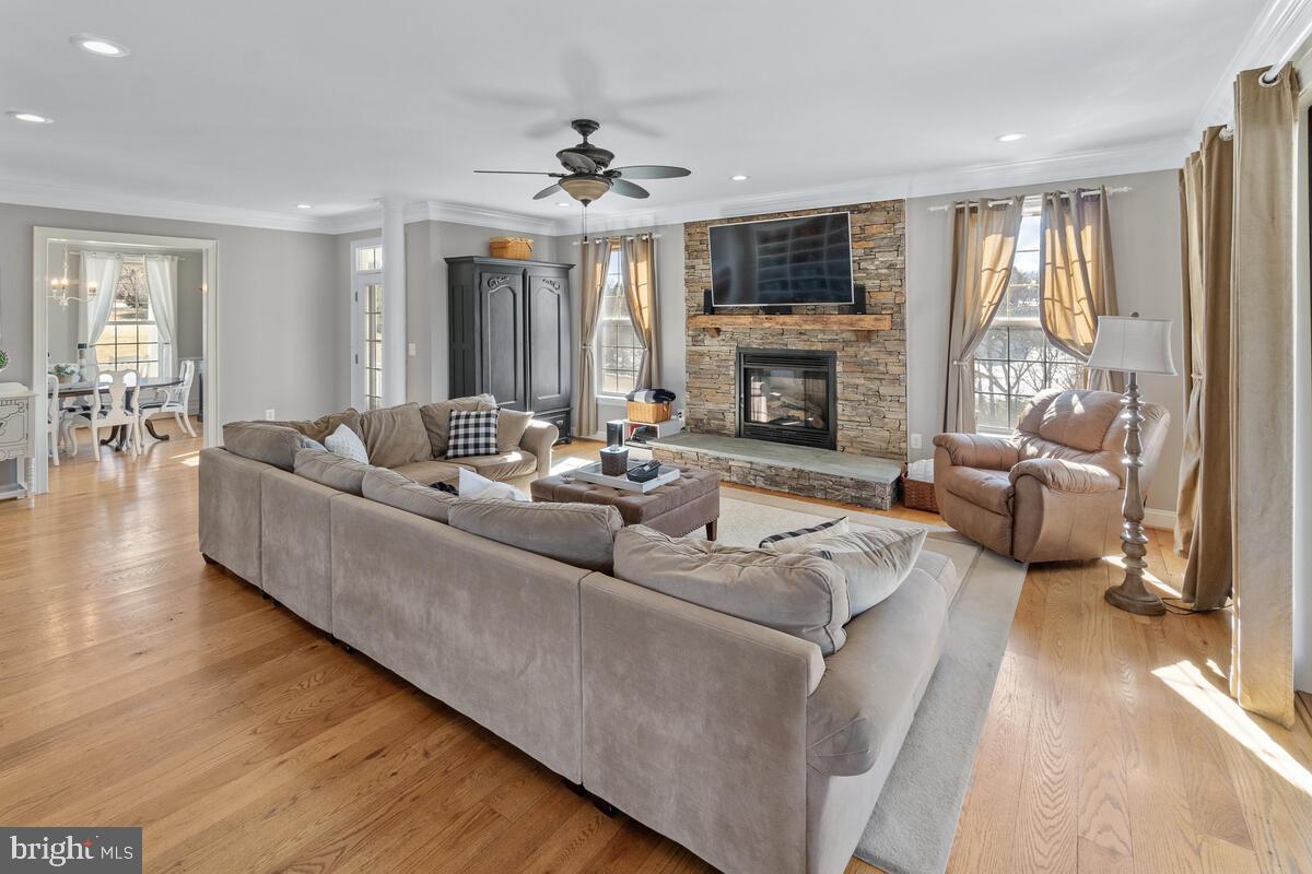 STONELAKE - Residential