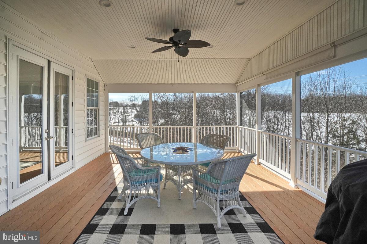 STONELAKE - Residential