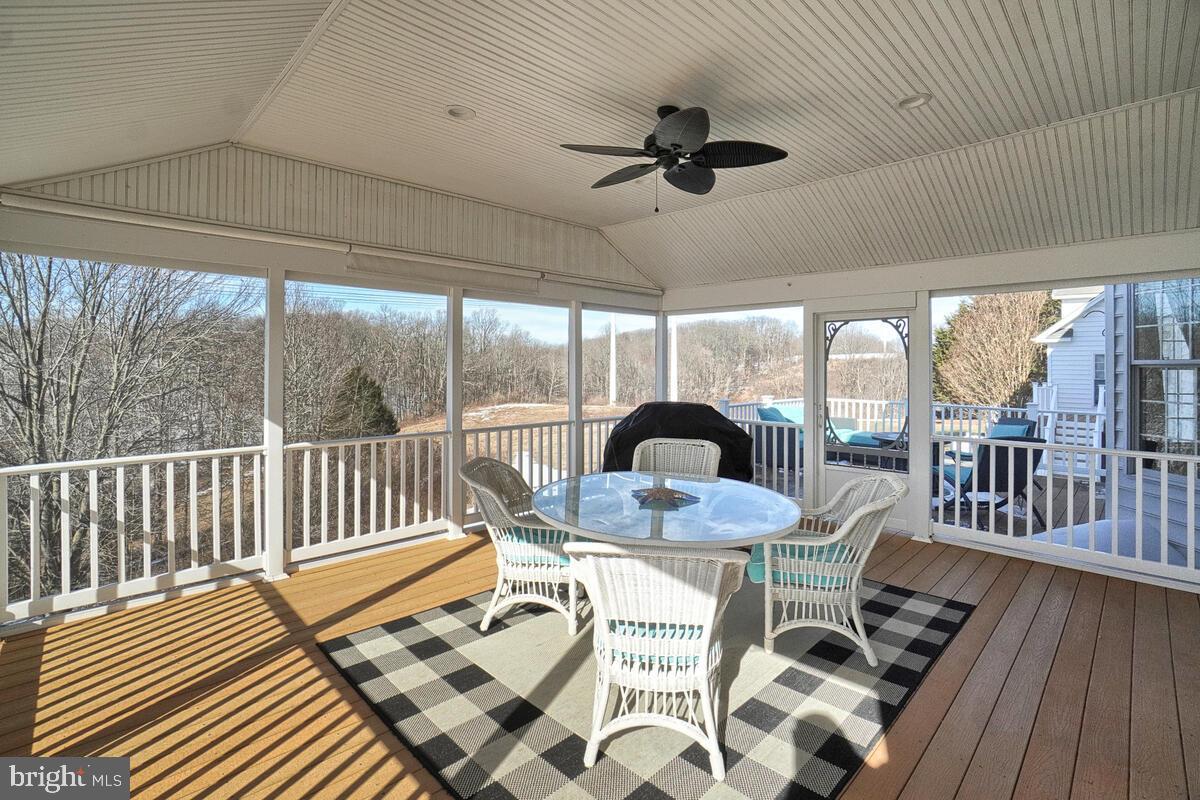 STONELAKE - Residential