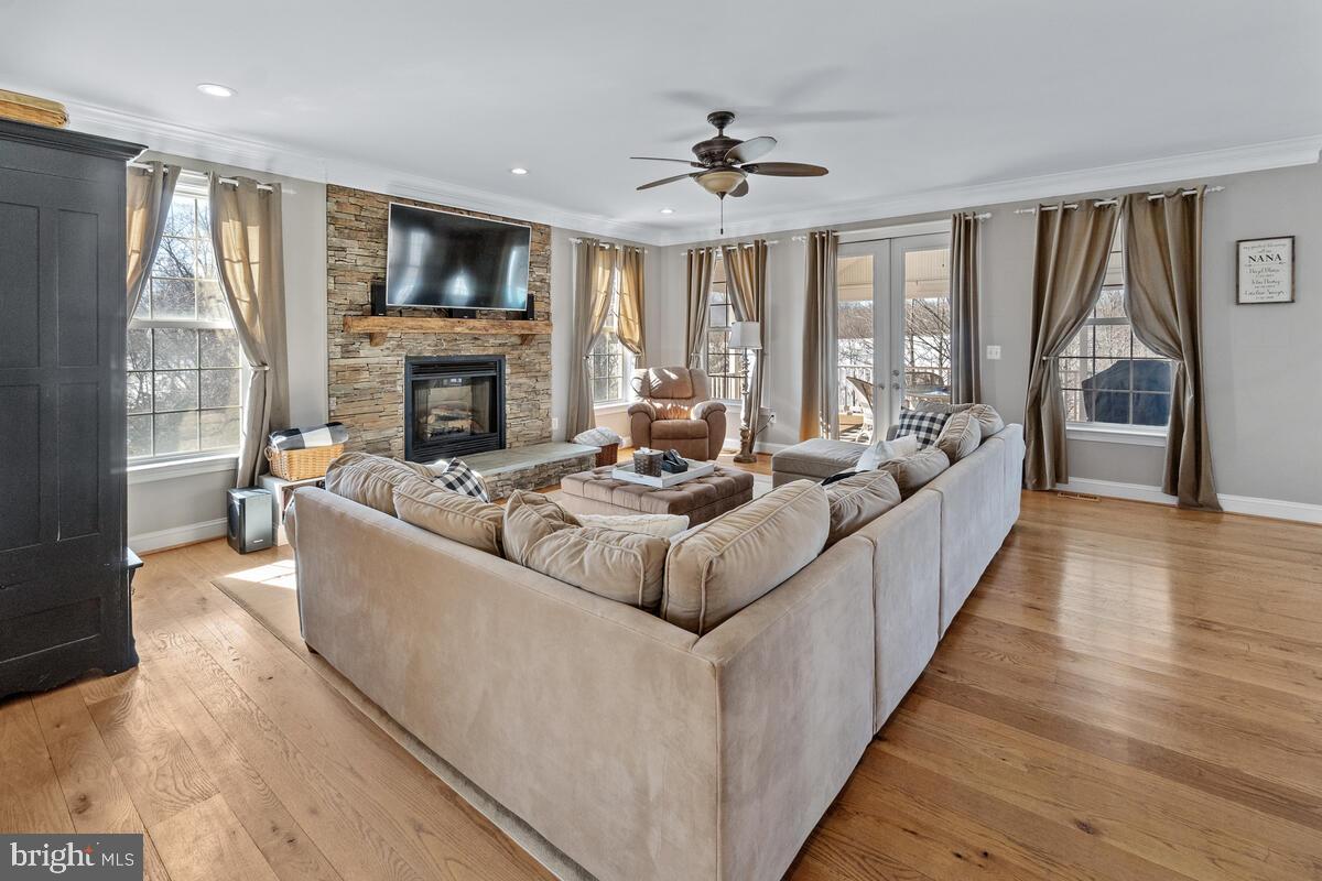 STONELAKE - Residential