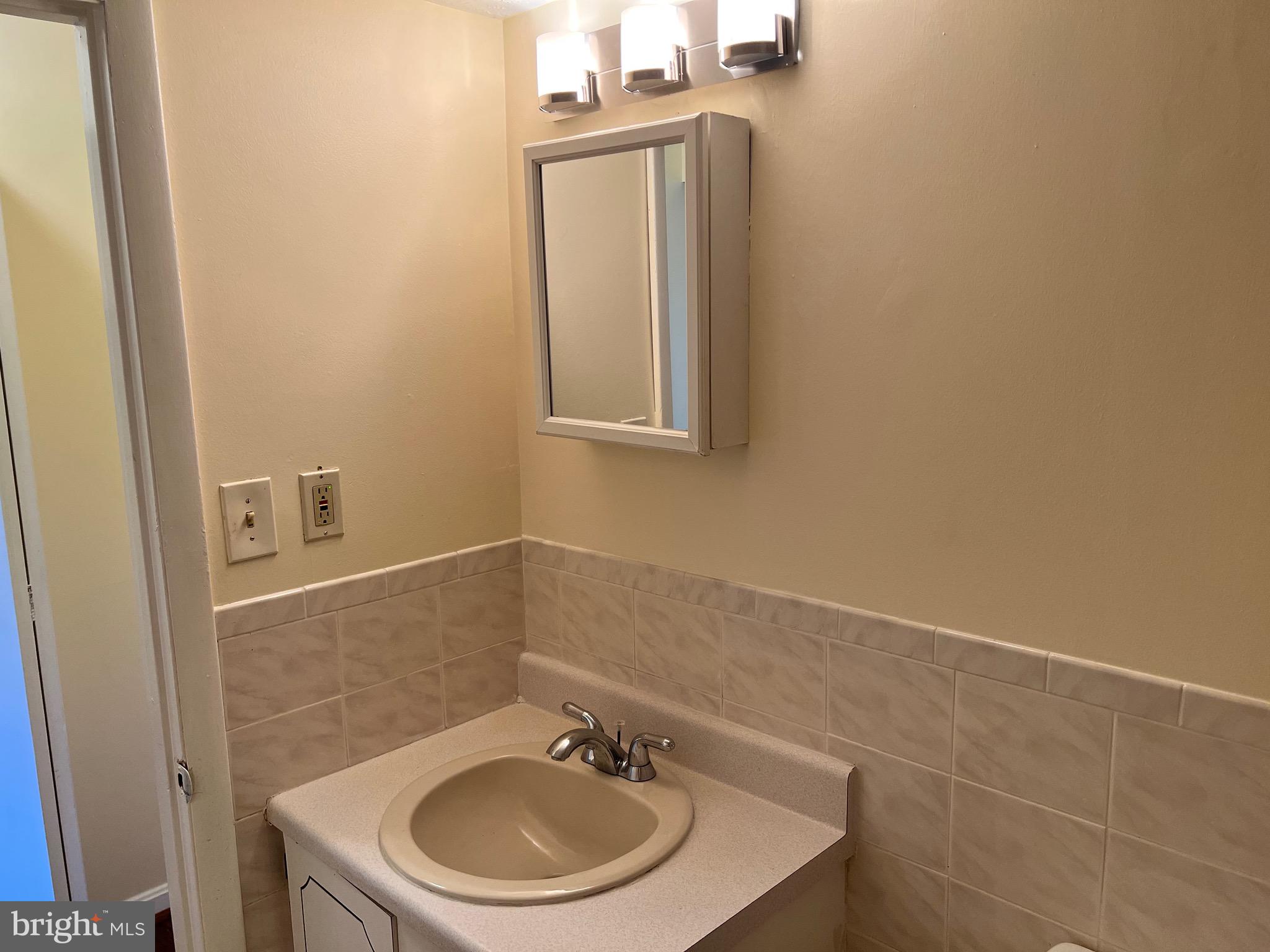 GREENBRIAR - Residential Lease